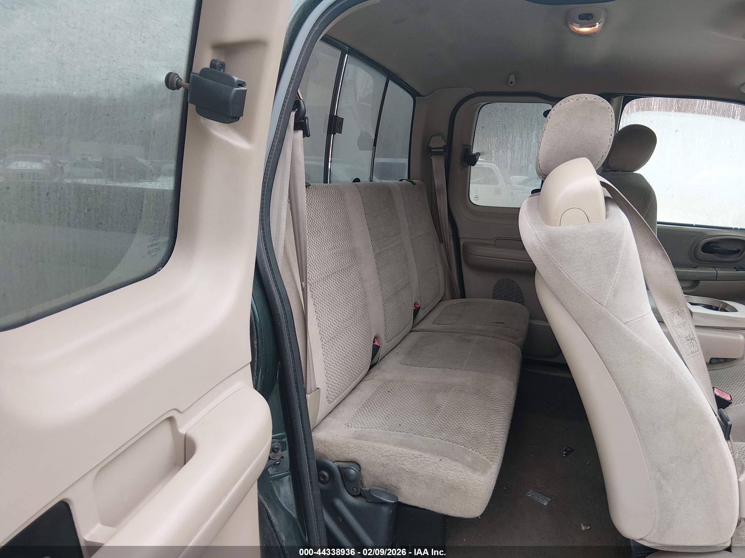 FORD F-150 image 8