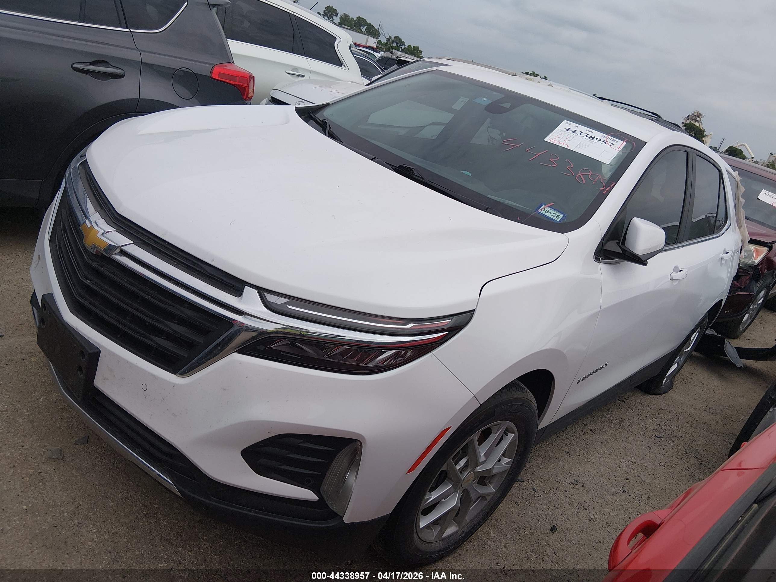 CHEVROLET EQUINOX image 2