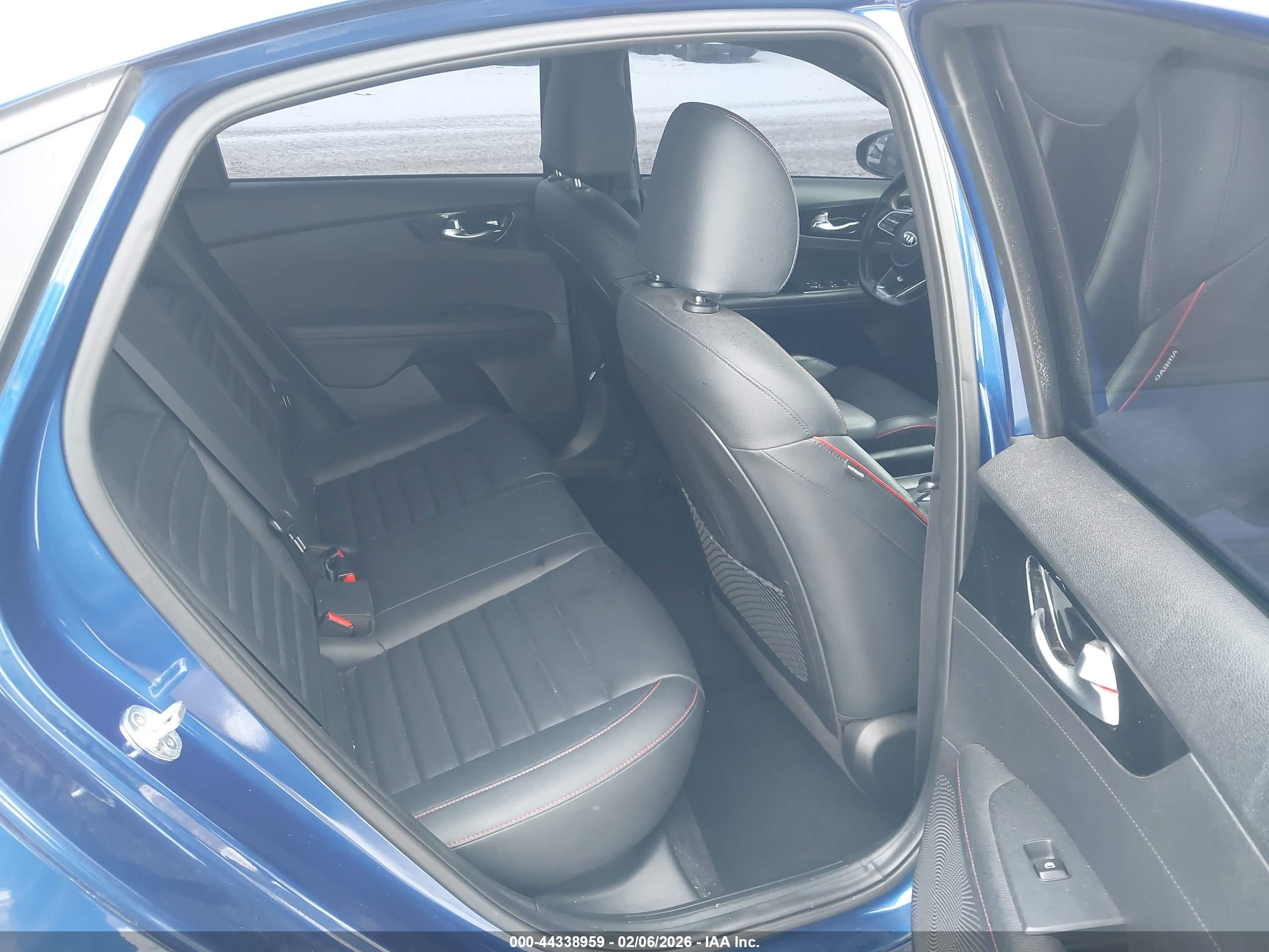 KIA FORTE image 8