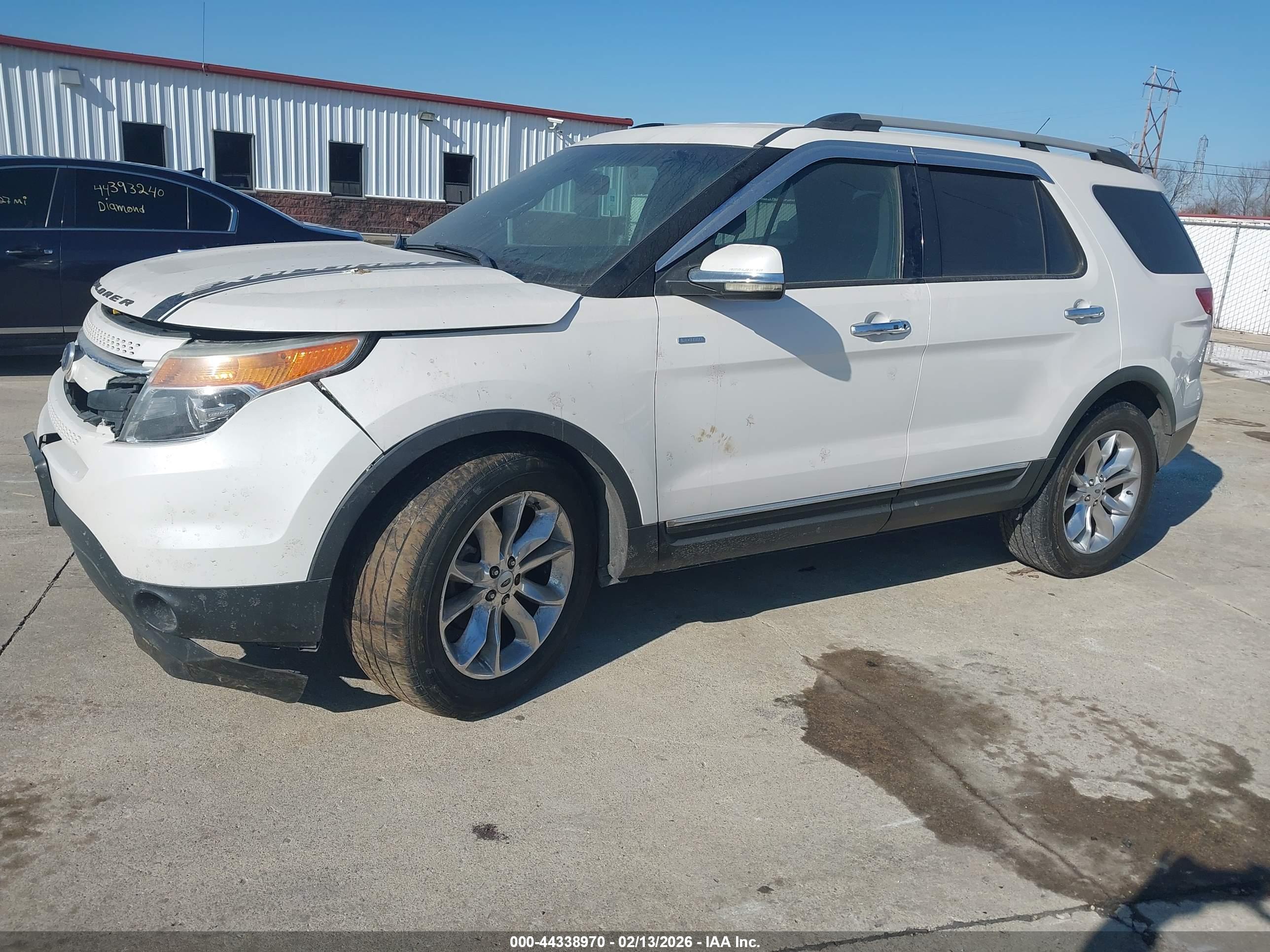 FORD EXPLORER image 2