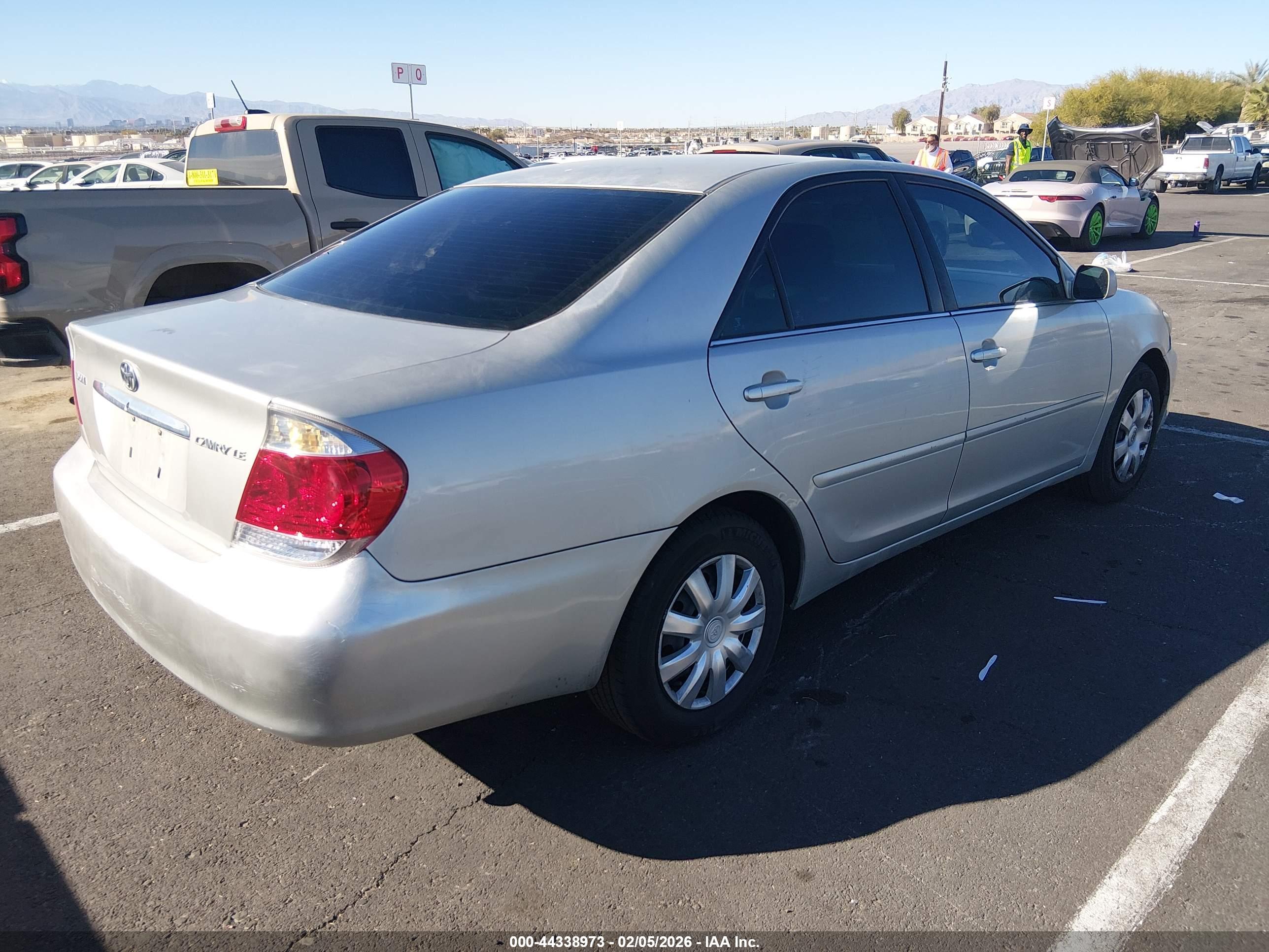 TOYOTA CAMRY image 4