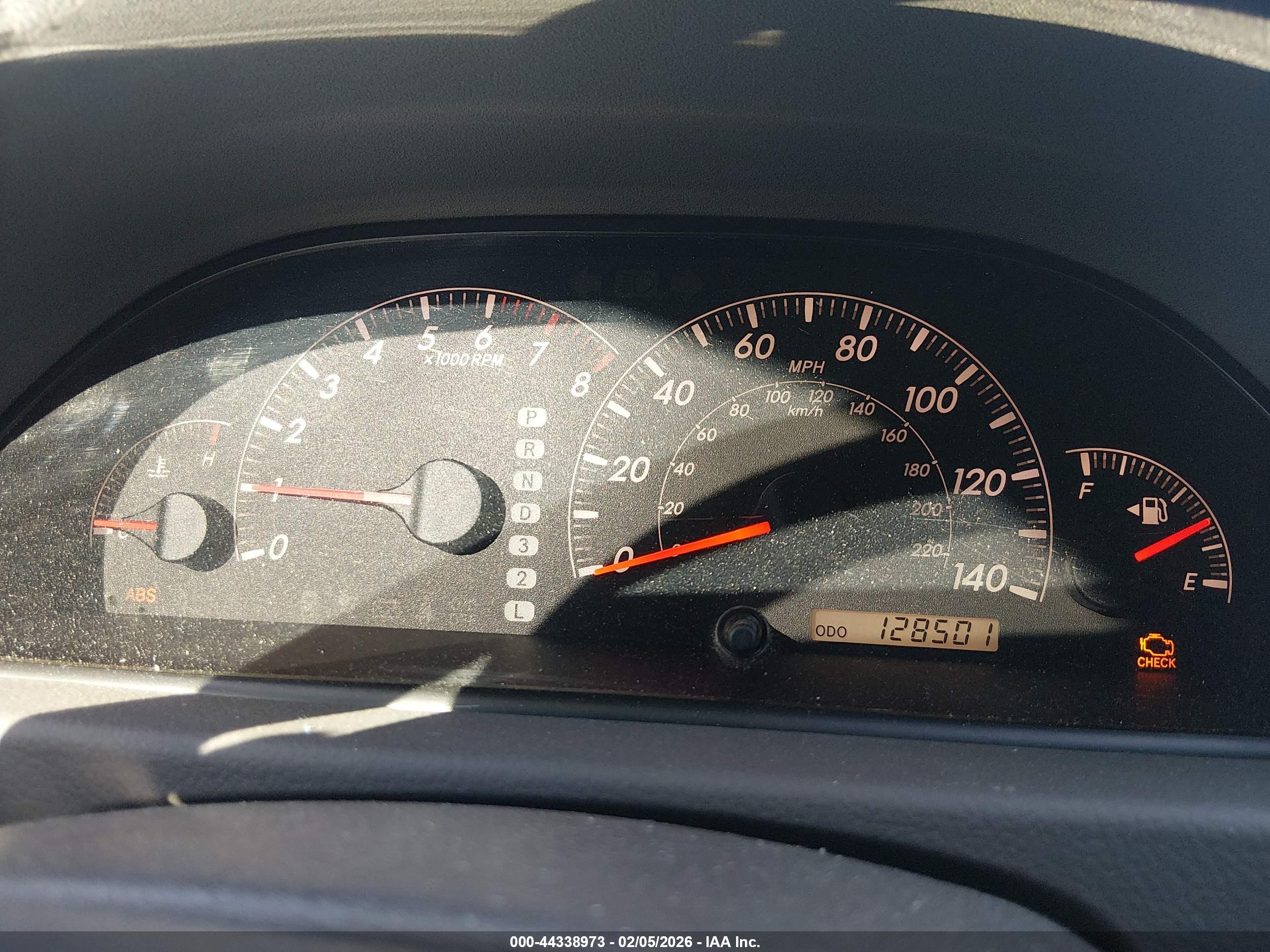 TOYOTA CAMRY image 7