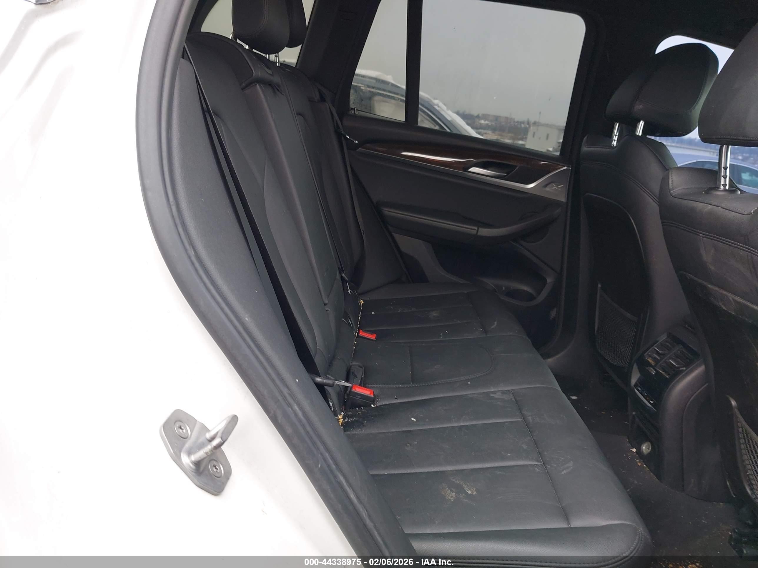 BMW X3 image 8