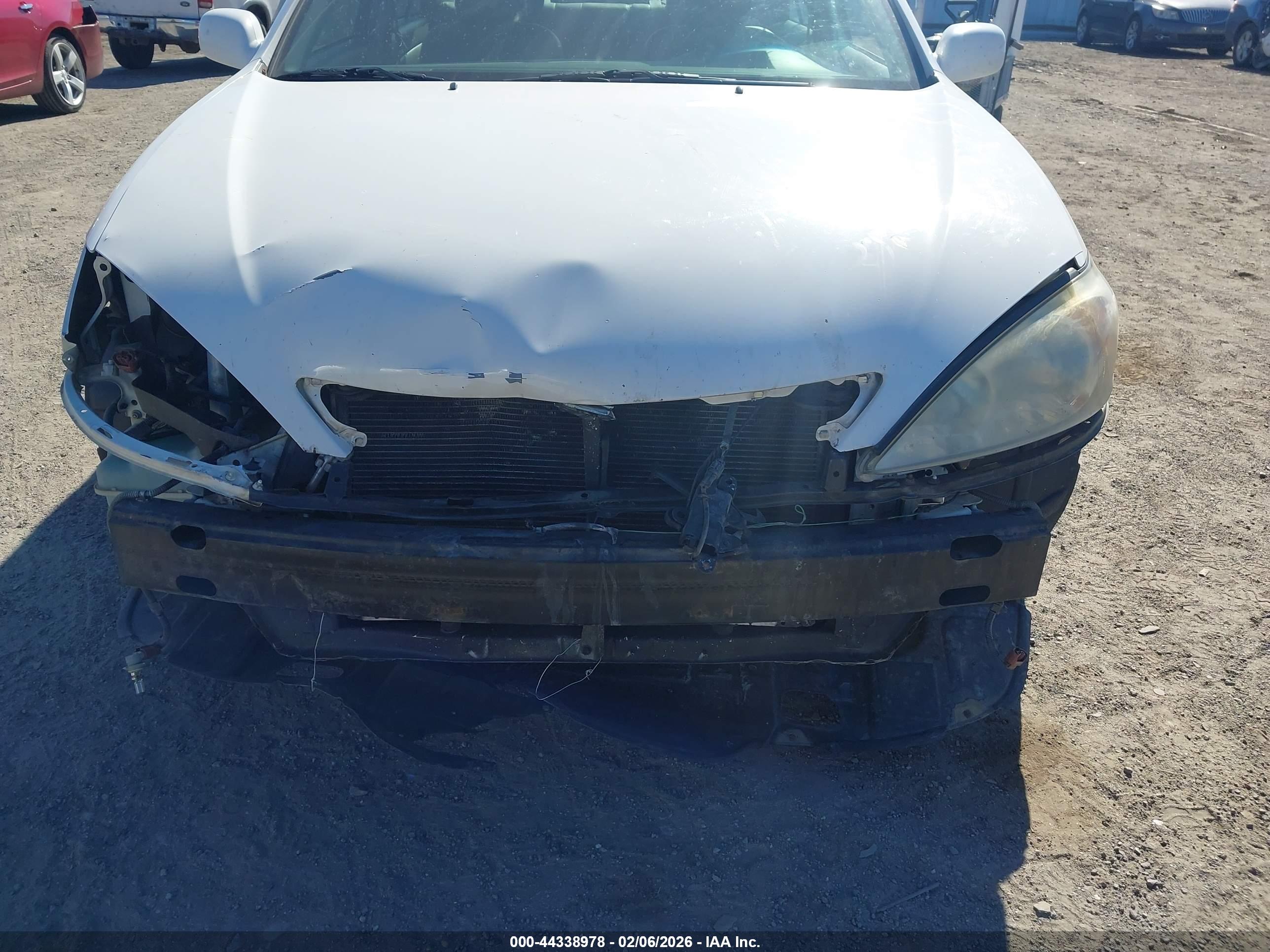 TOYOTA CAMRY image 6