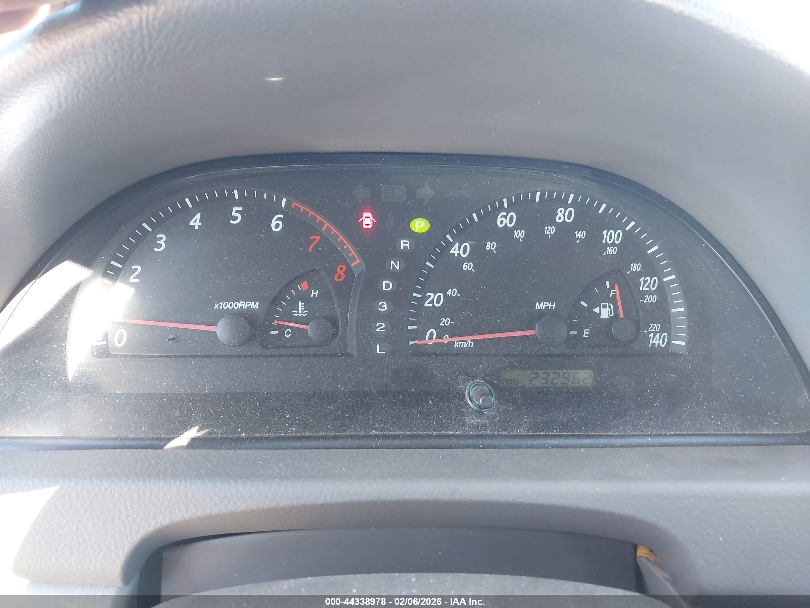 TOYOTA CAMRY image 7