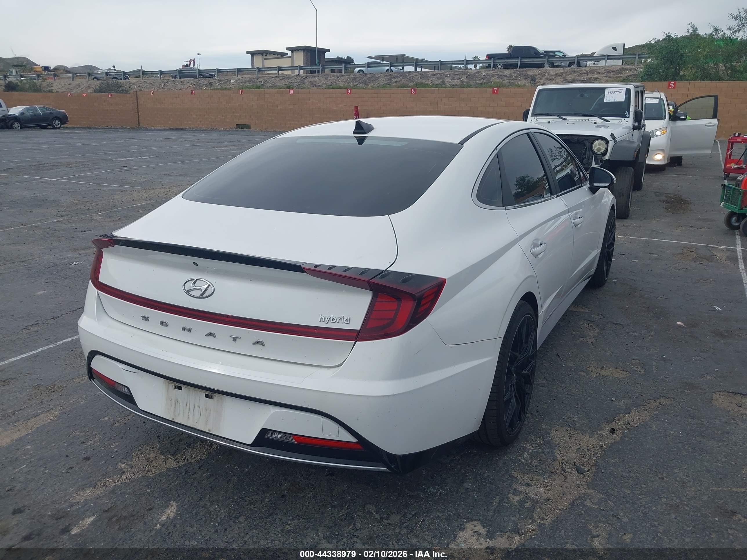 HYUNDAI SONATA image 4