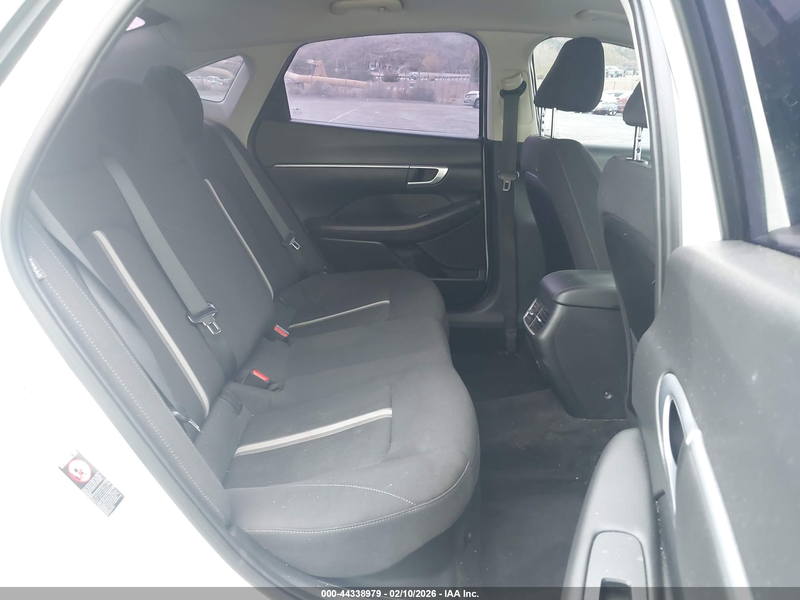 HYUNDAI SONATA image 8