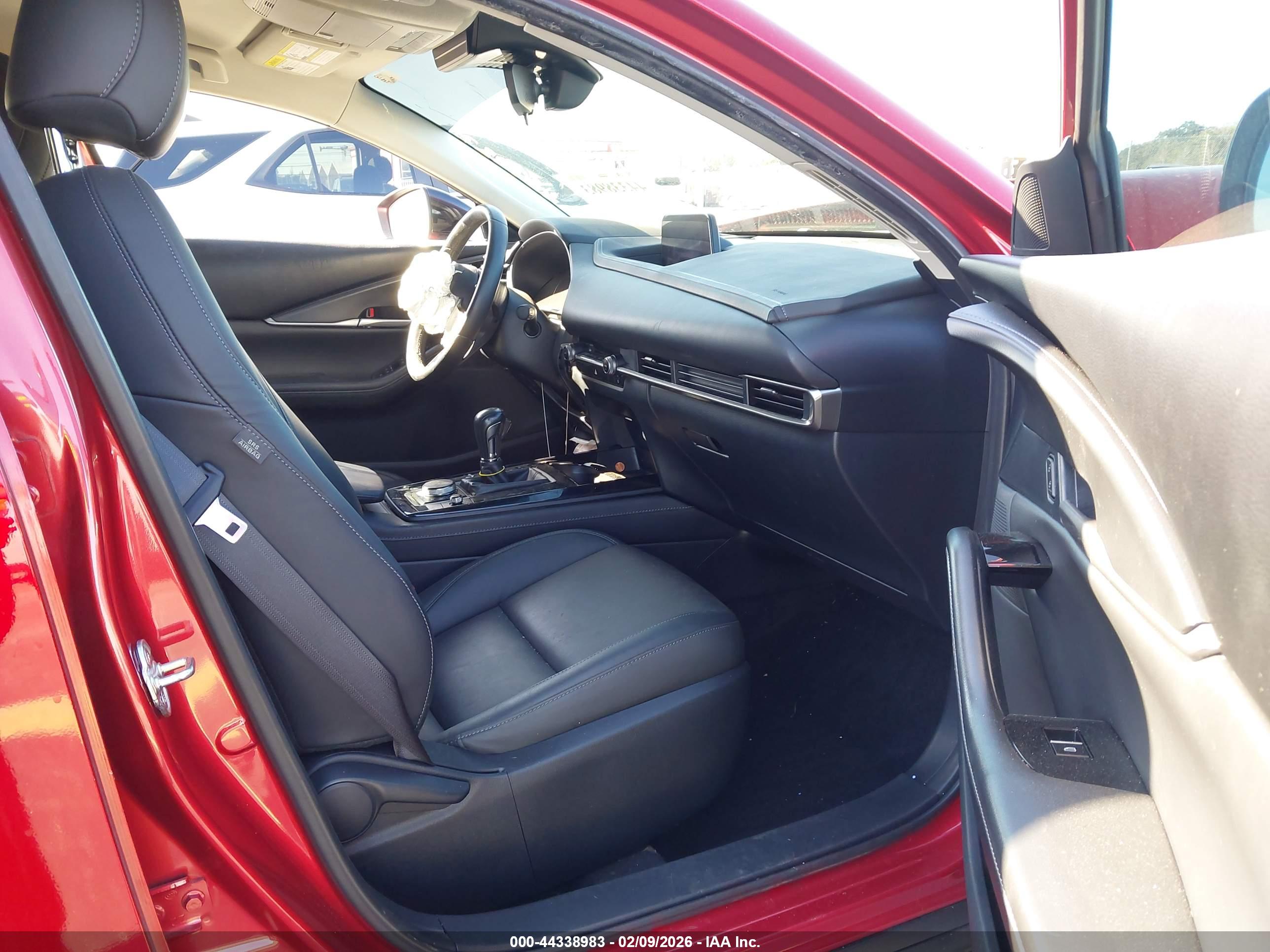 MAZDA CX-30 image 5