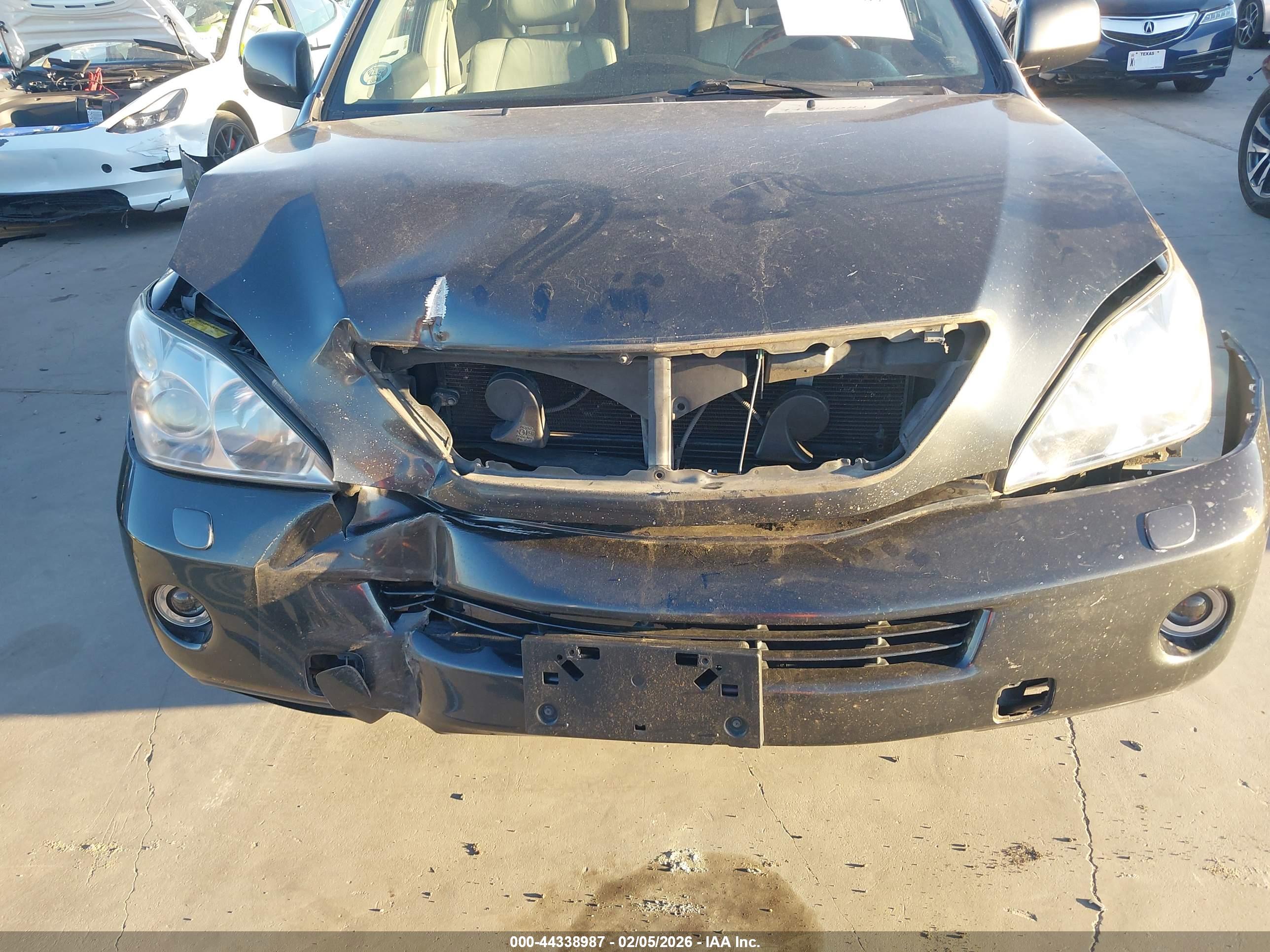 LEXUS RX image 6