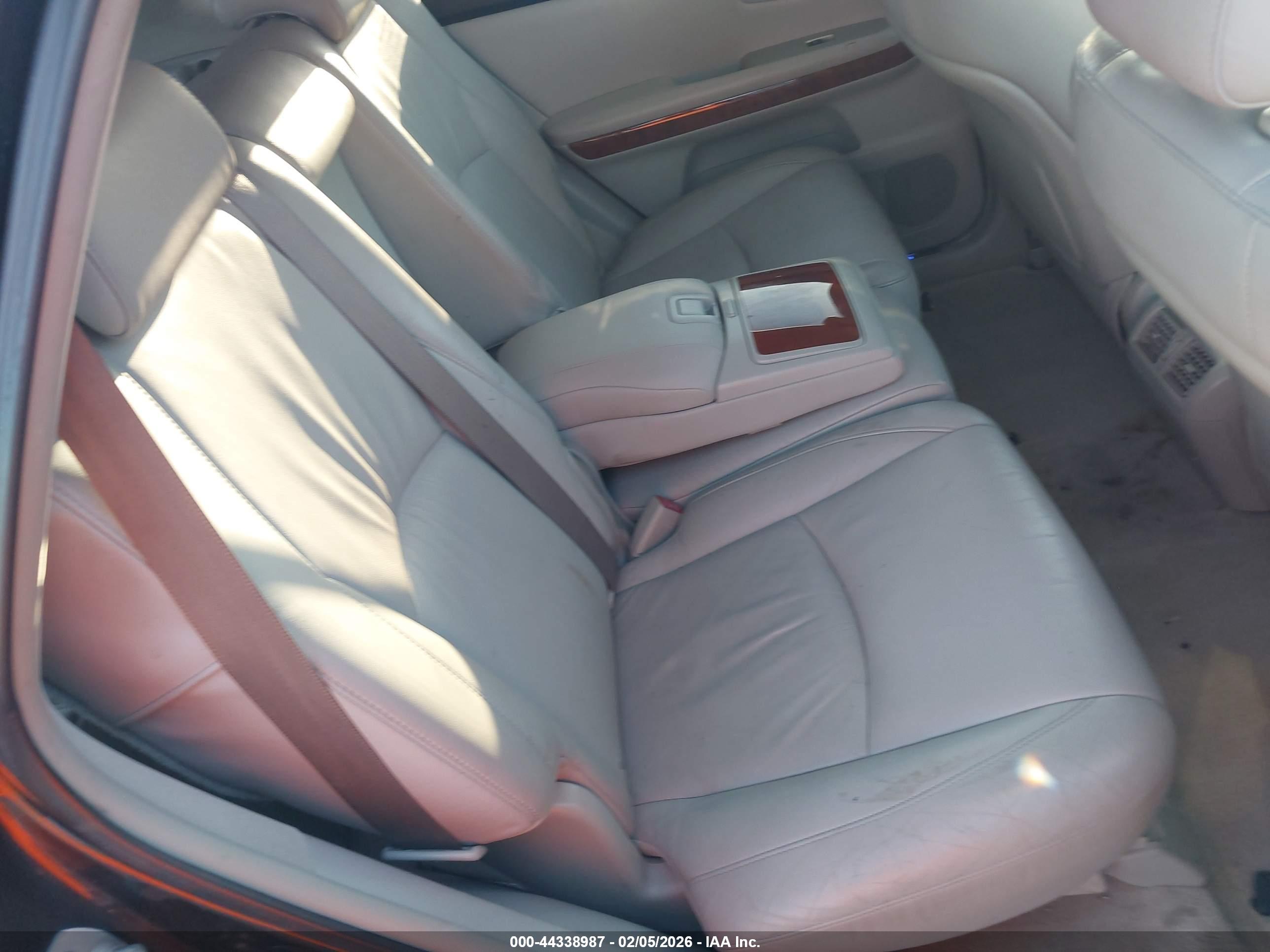 LEXUS RX image 8