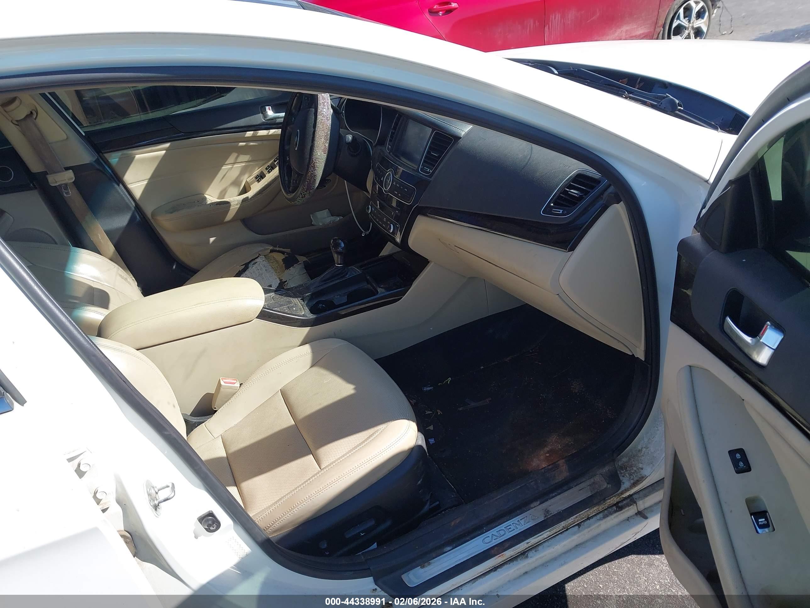 KIA CADENZA image 5