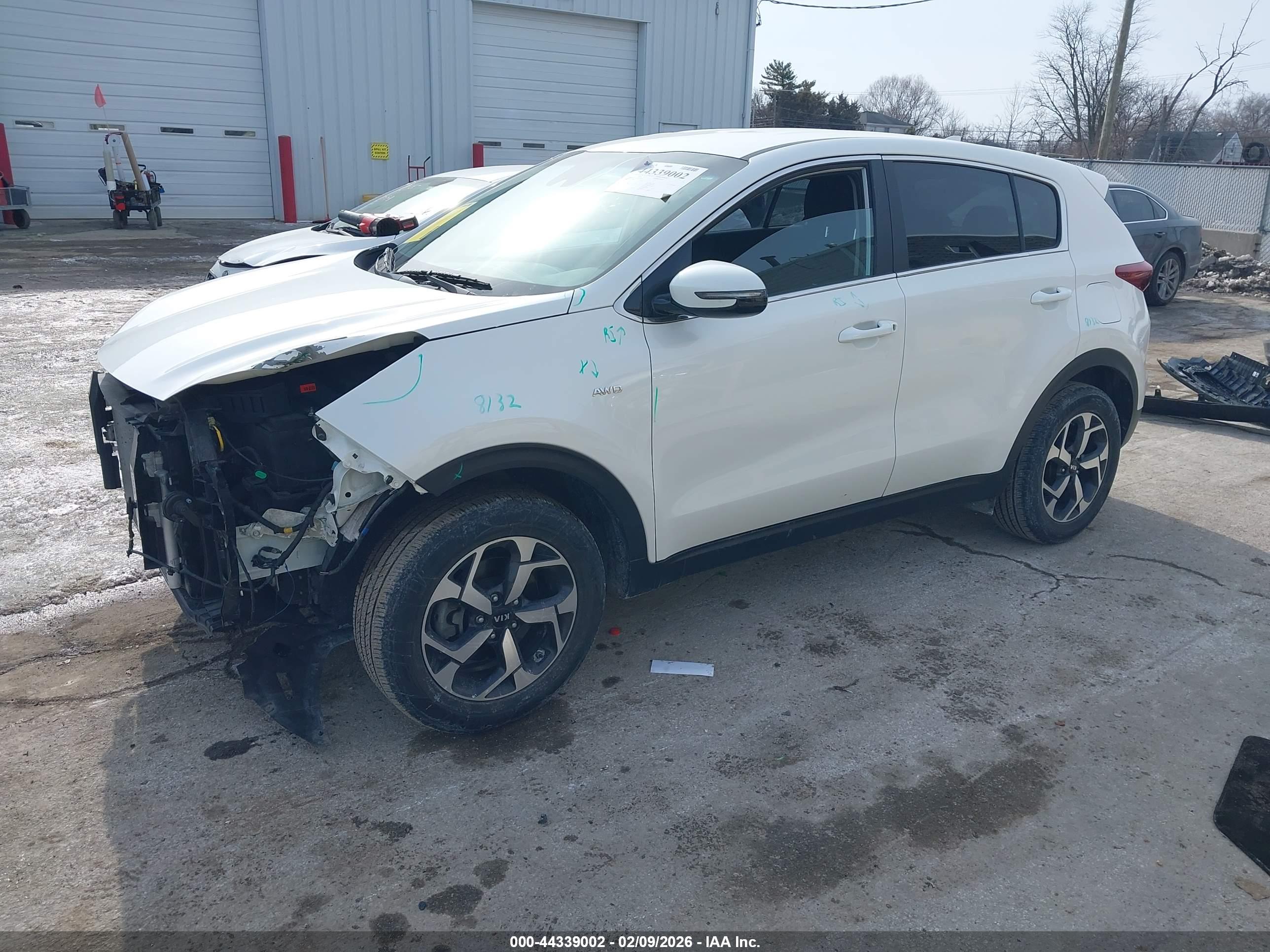 KIA SPORTAGE image 2