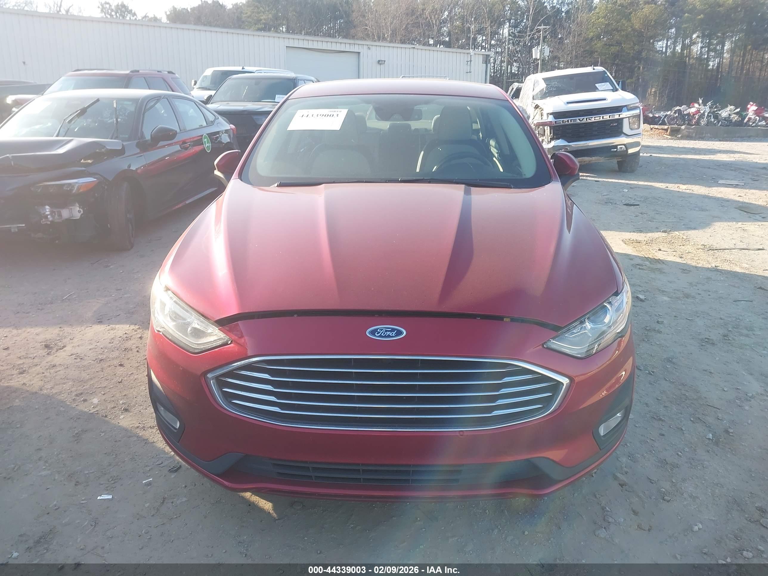 FORD FUSION image 6