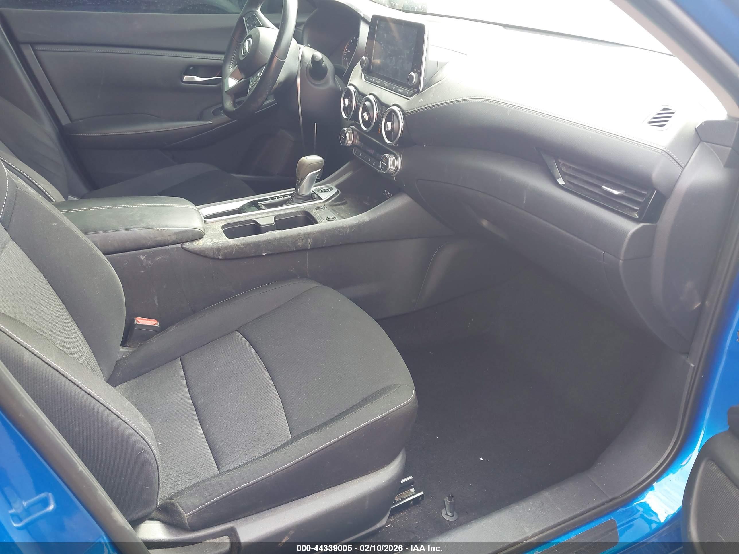 NISSAN SENTRA image 5