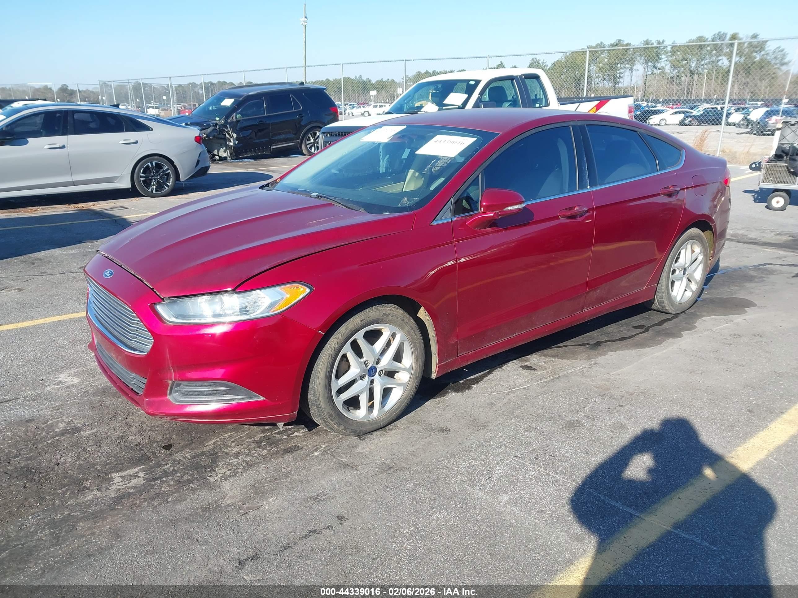 FORD FUSION image 2