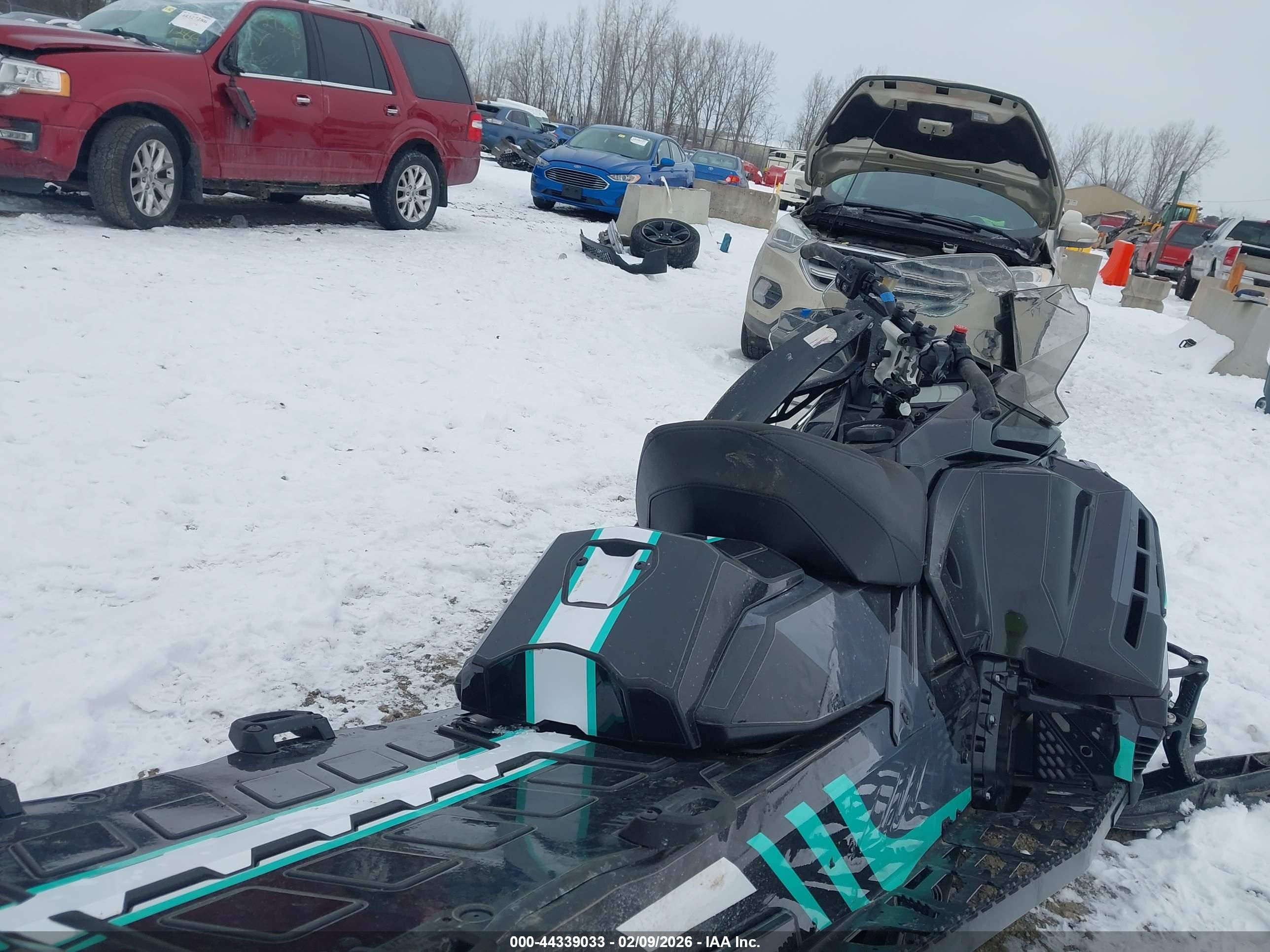 SKI-DOO SNOWMOBILE image 8