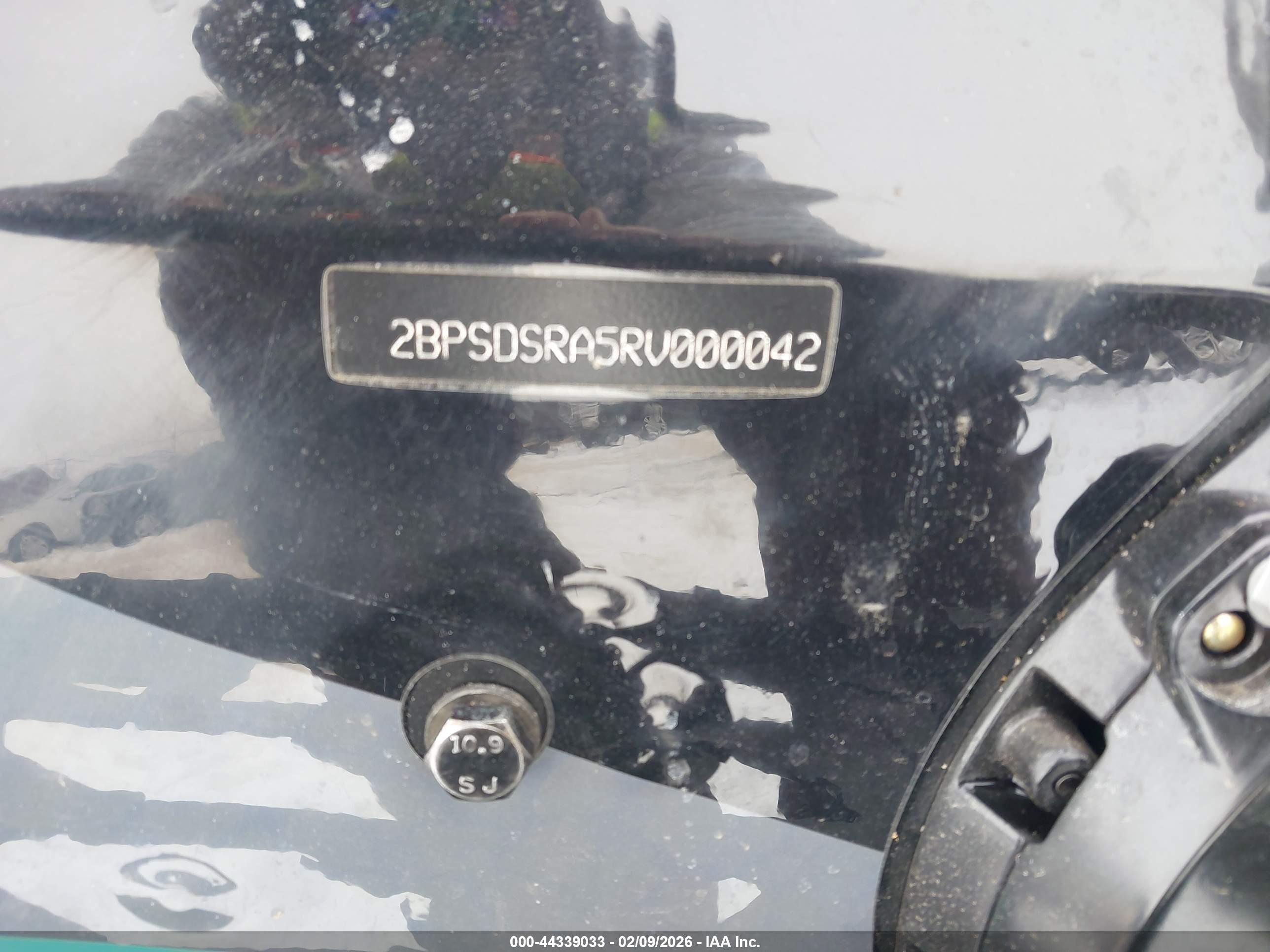 SKI-DOO SNOWMOBILE image 9