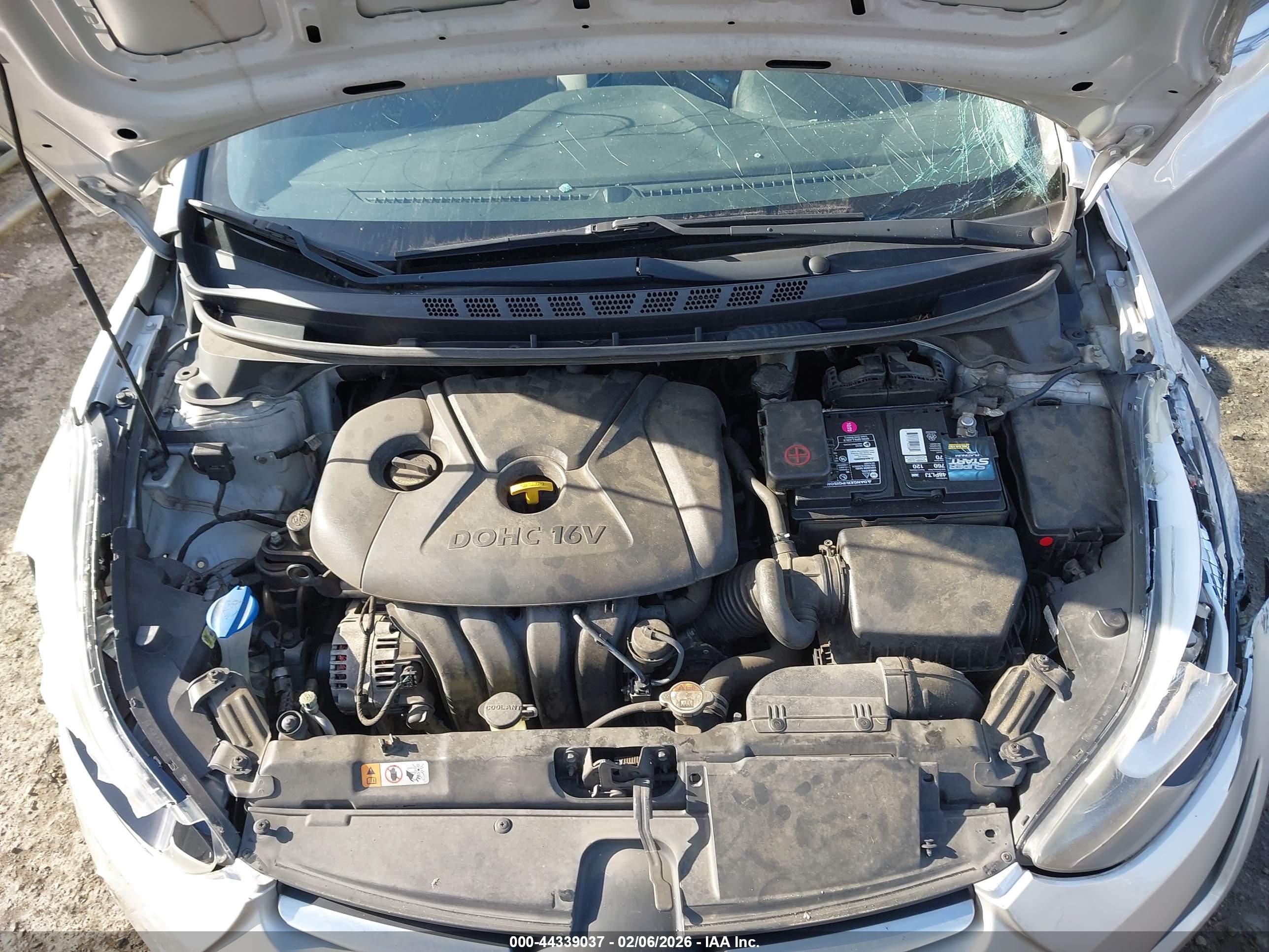 HYUNDAI ELANTRA image 10