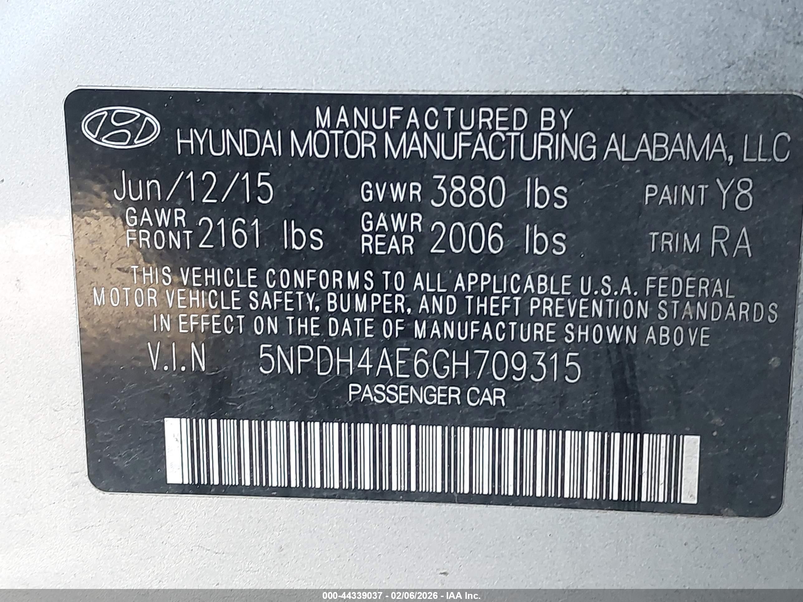 HYUNDAI ELANTRA image 9