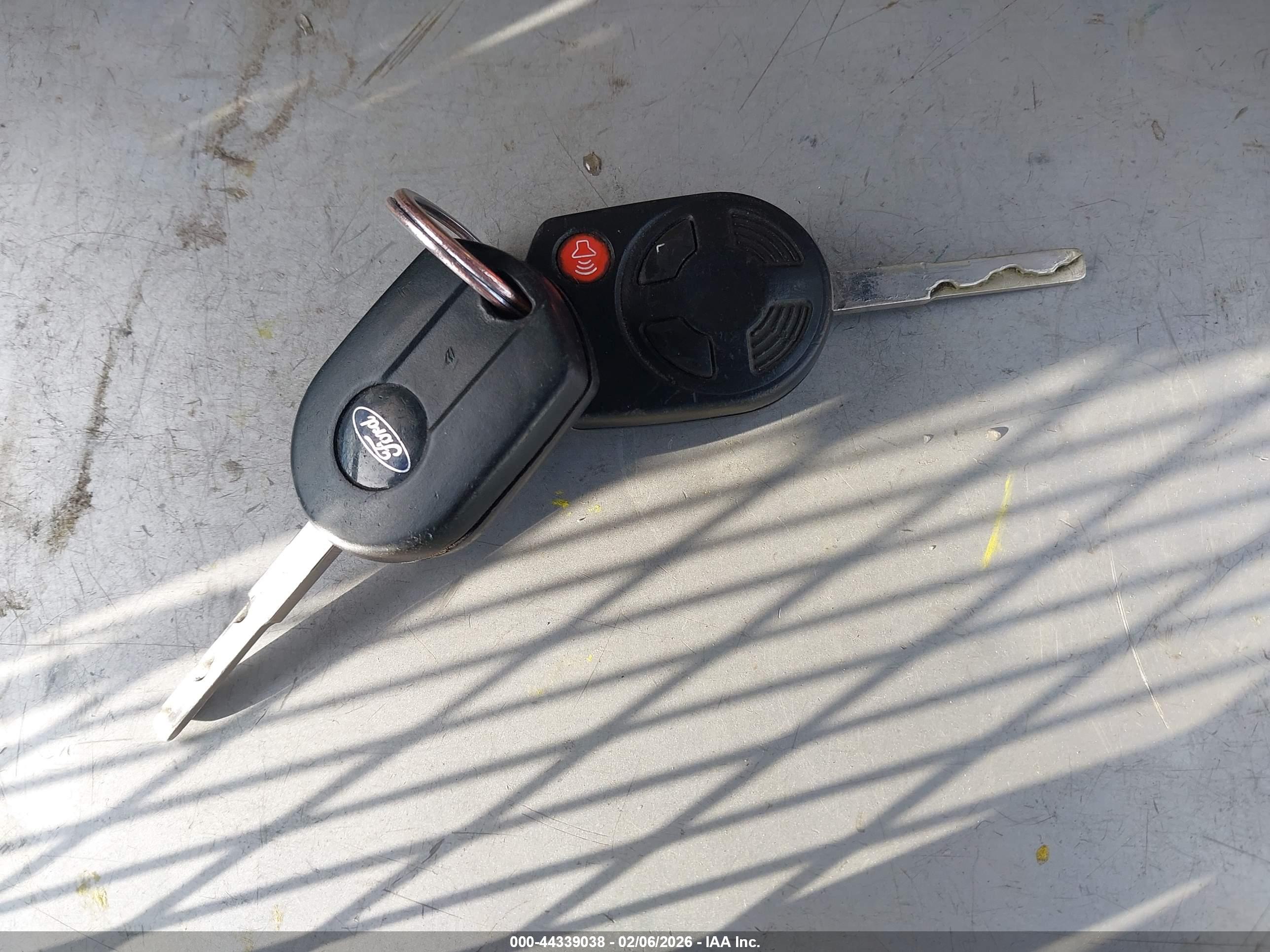 FORD ESCAPE image 11