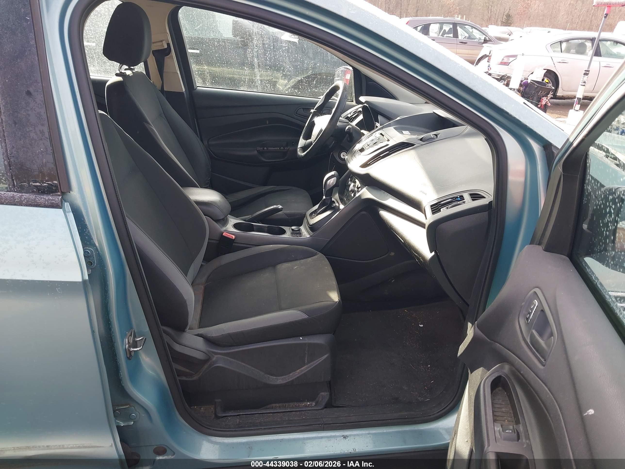 FORD ESCAPE image 5