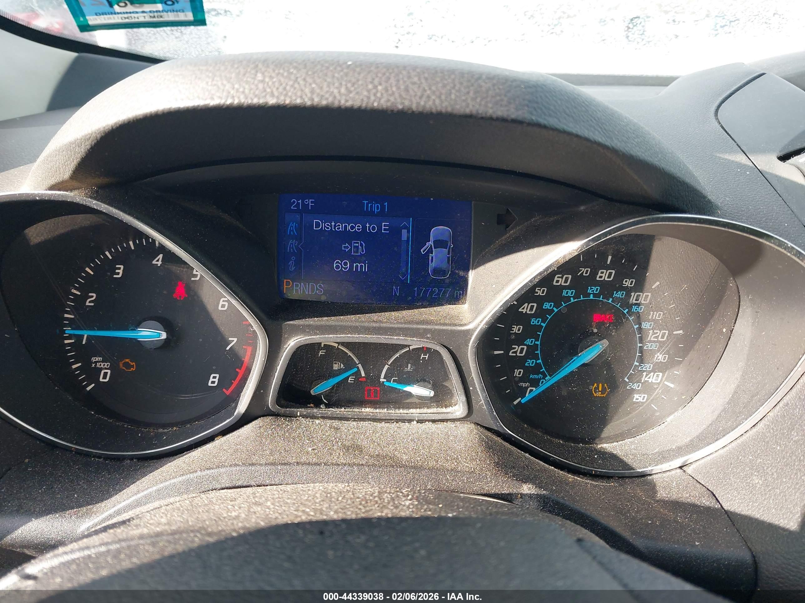 FORD ESCAPE image 7