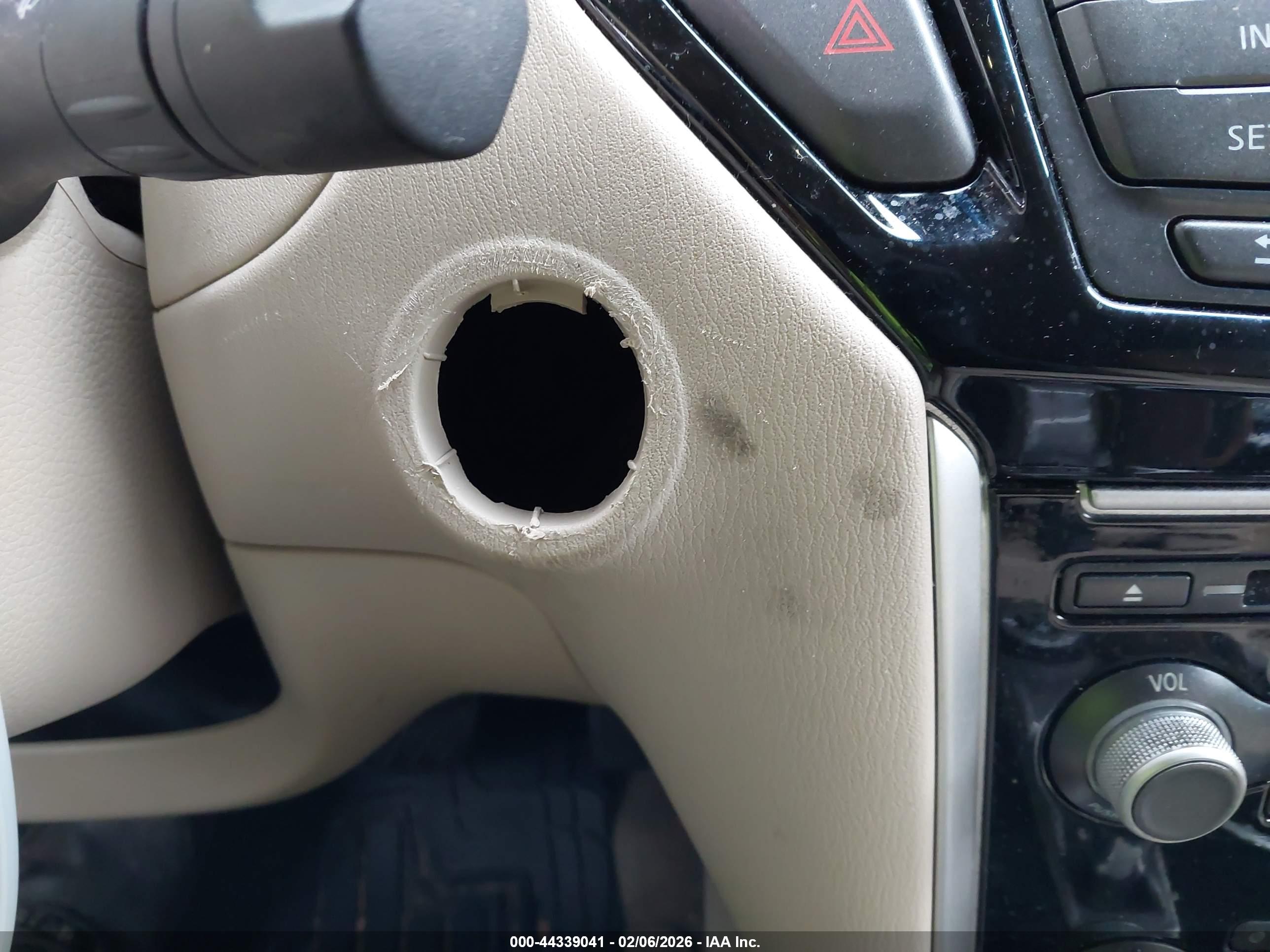 NISSAN PATHFINDER image 6