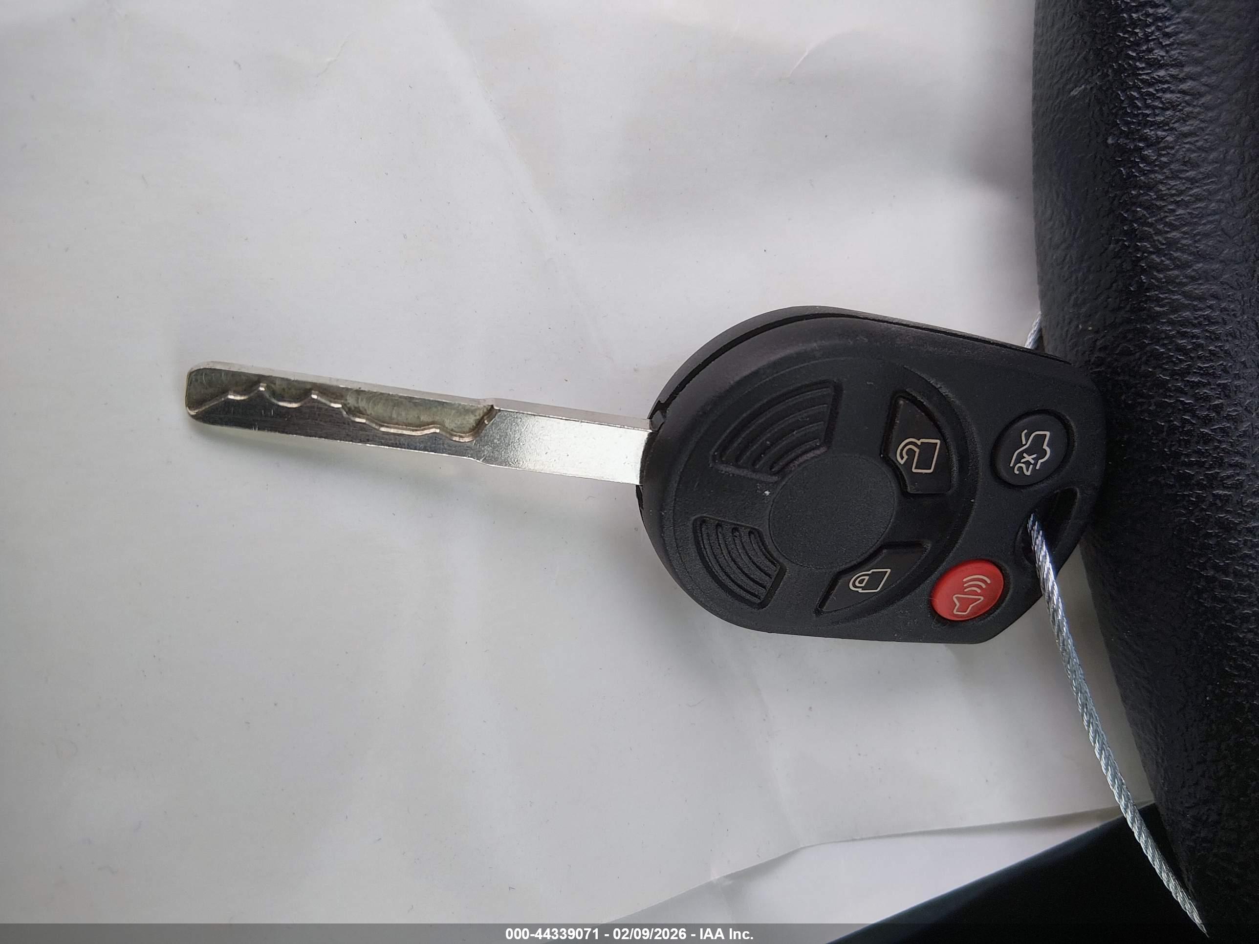 FORD ESCAPE image 11
