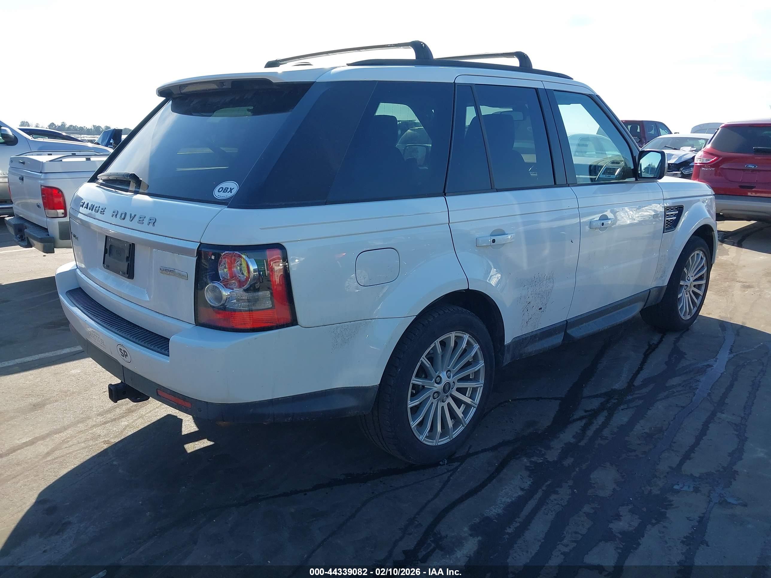 LAND ROVER image 4