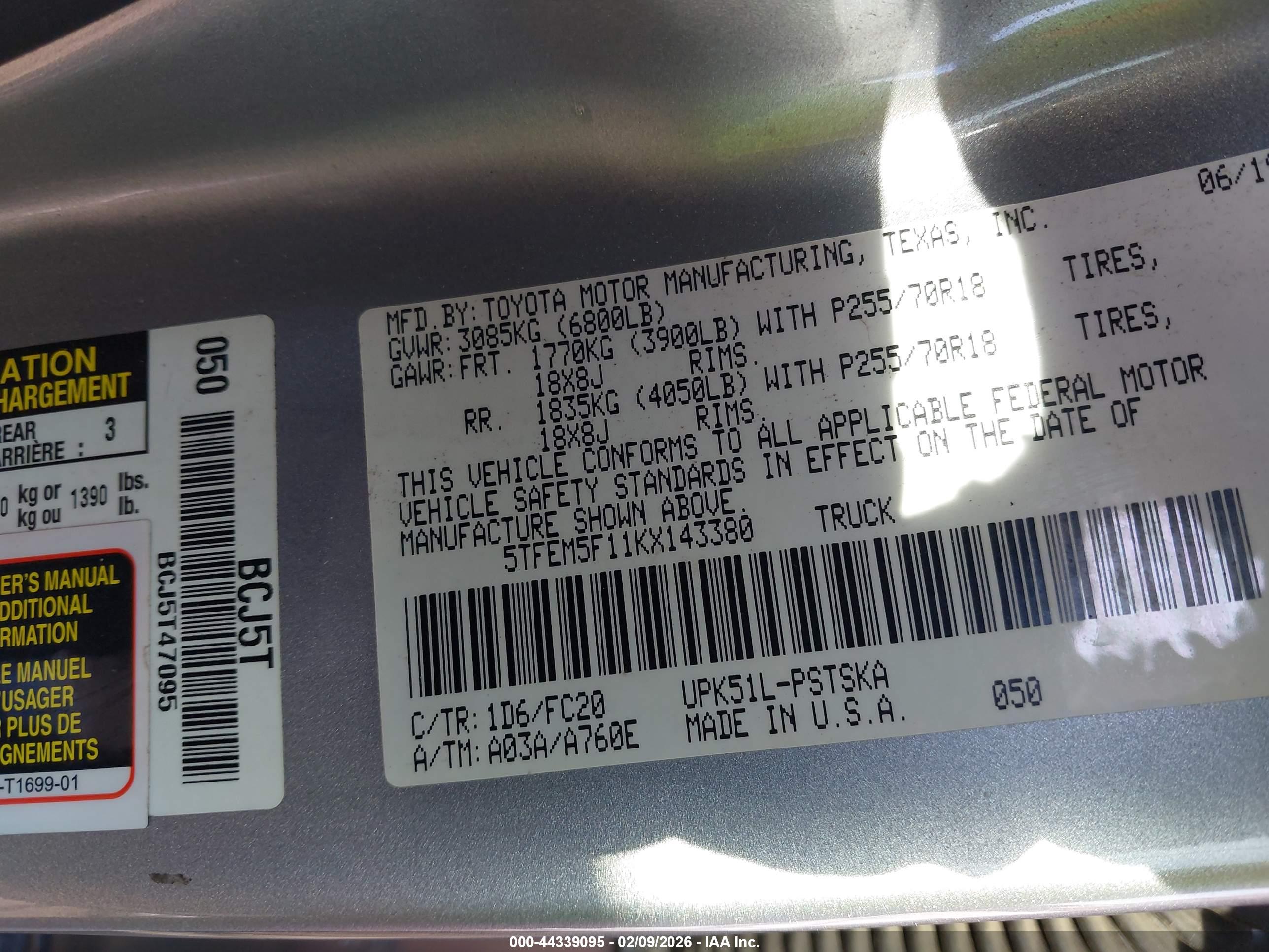TOYOTA TUNDRA image 9