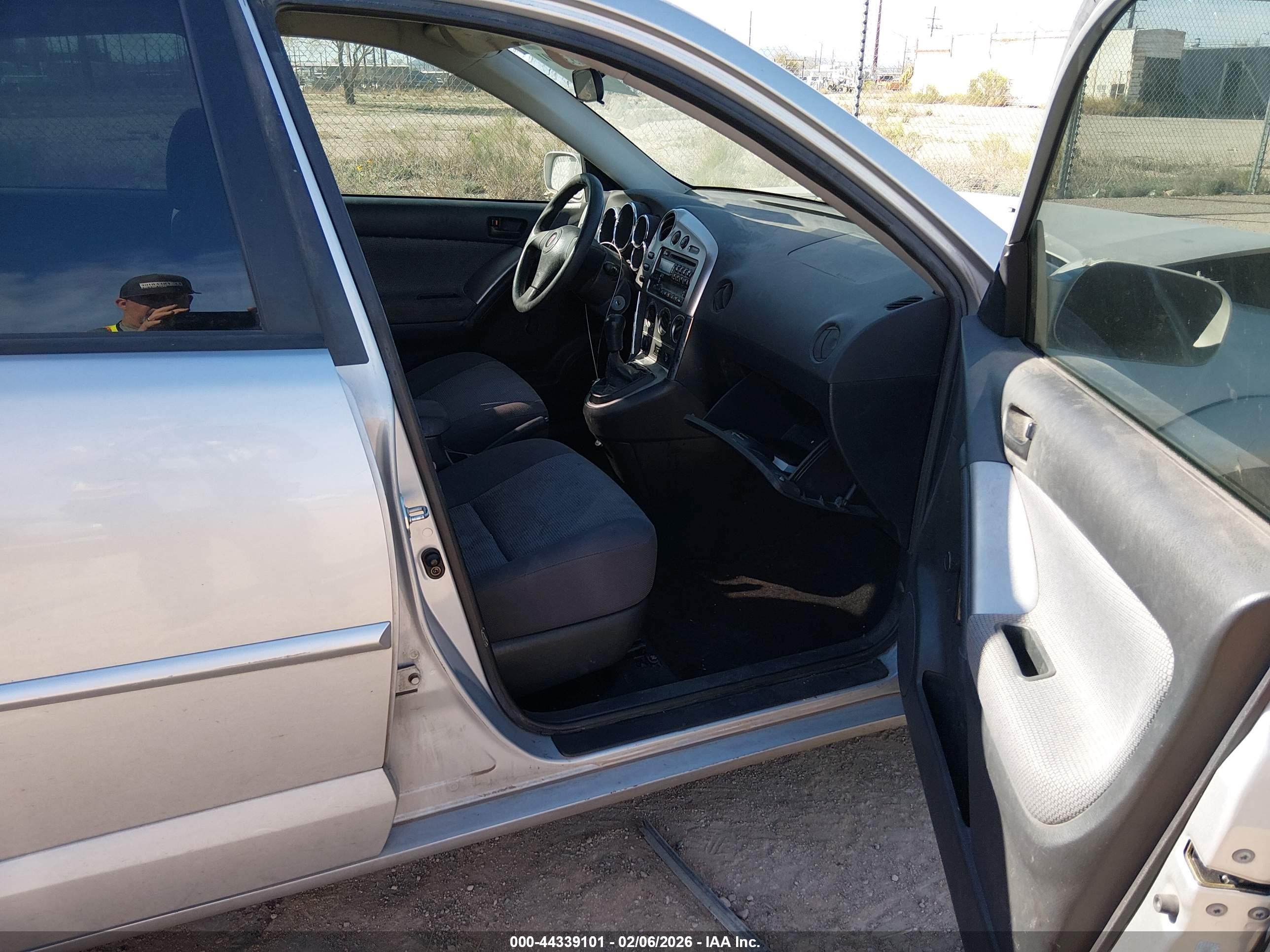 PONTIAC VIBE image 5