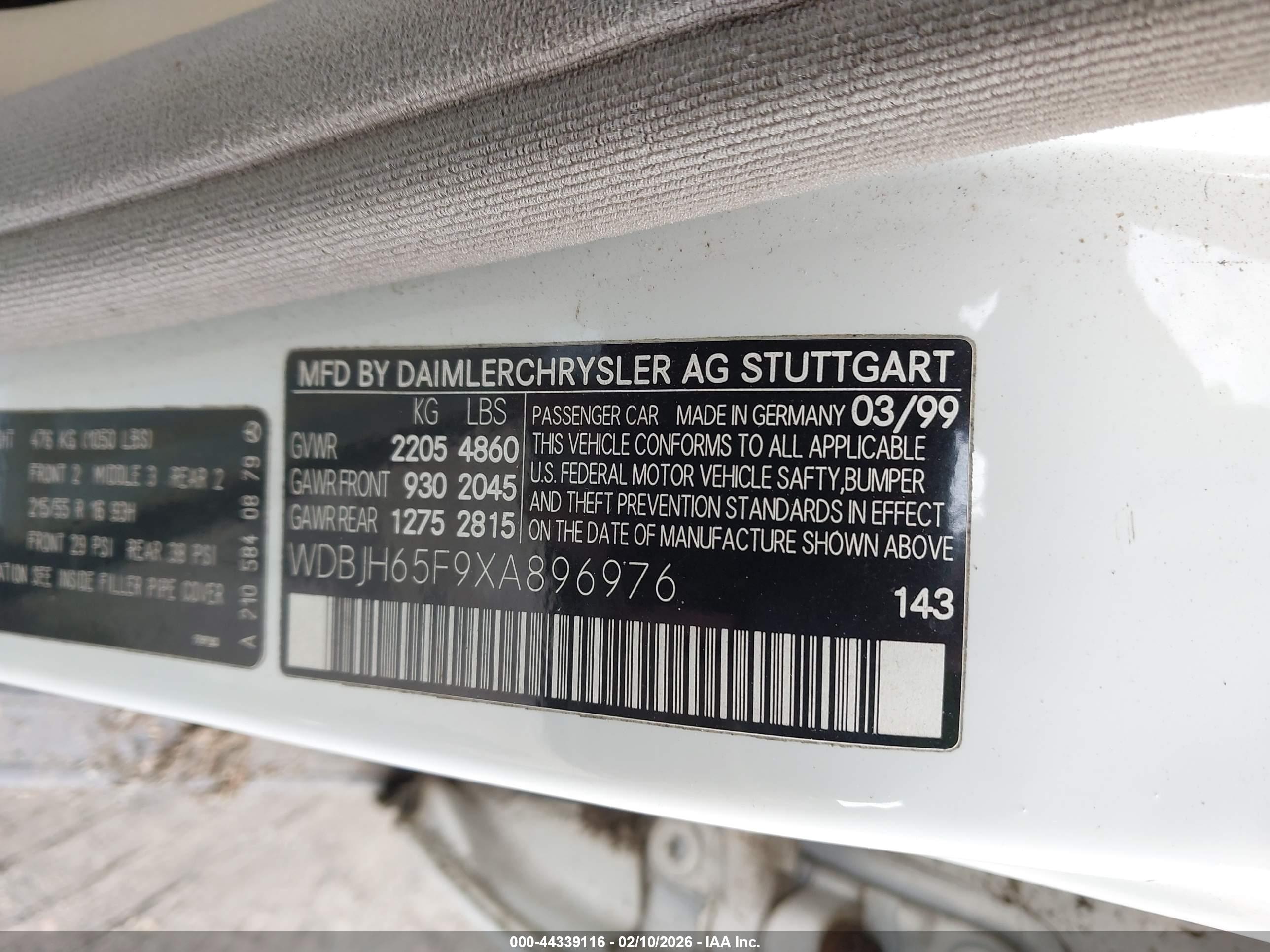 MERCEDES-BENZ E image 9