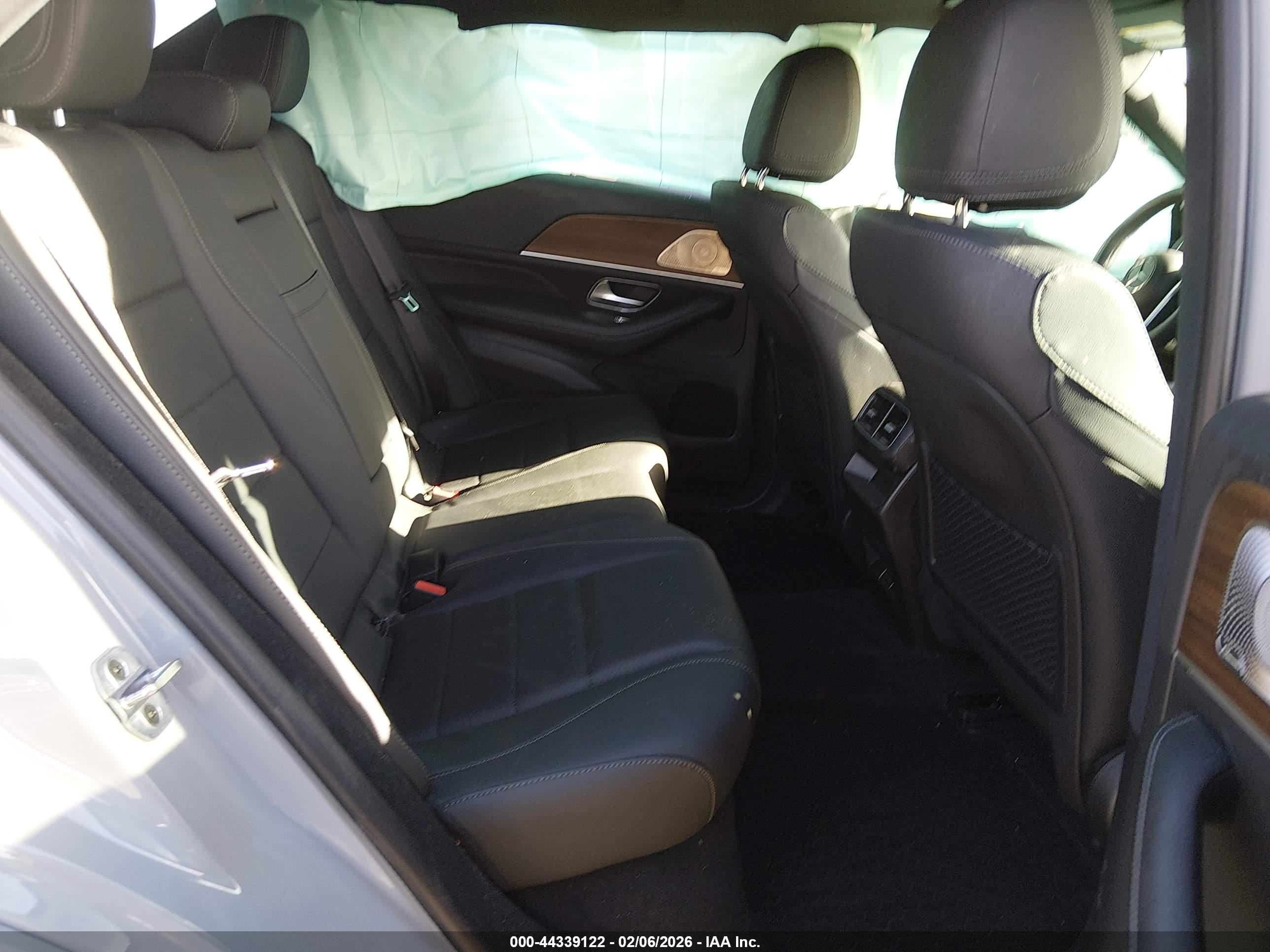 MERCEDES-BENZ GLE image 8