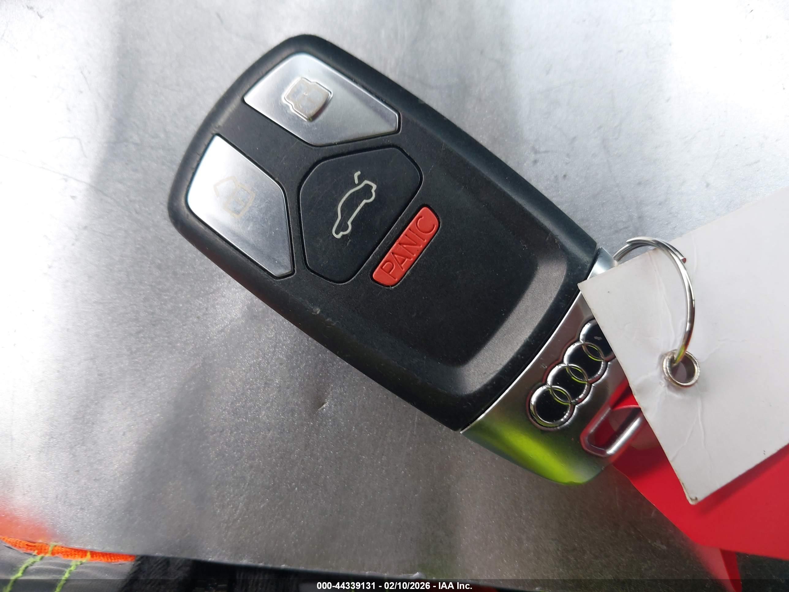 AUDI A4 image 11