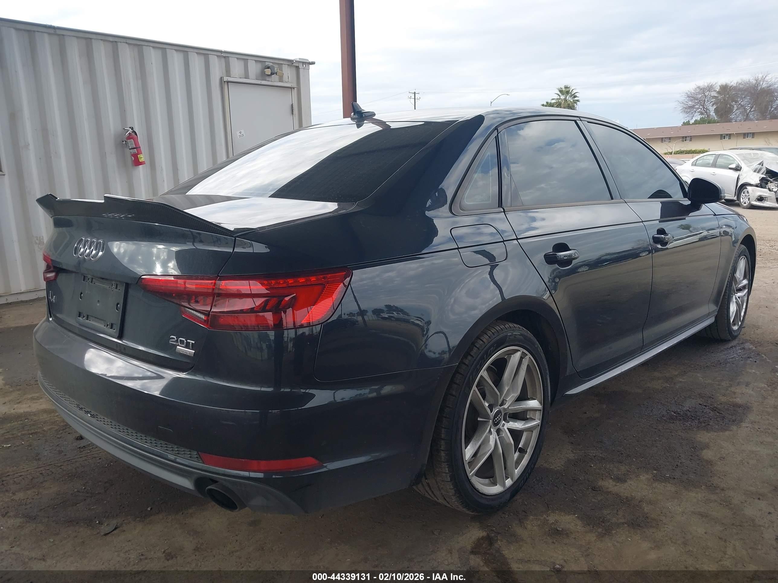 AUDI A4 image 4