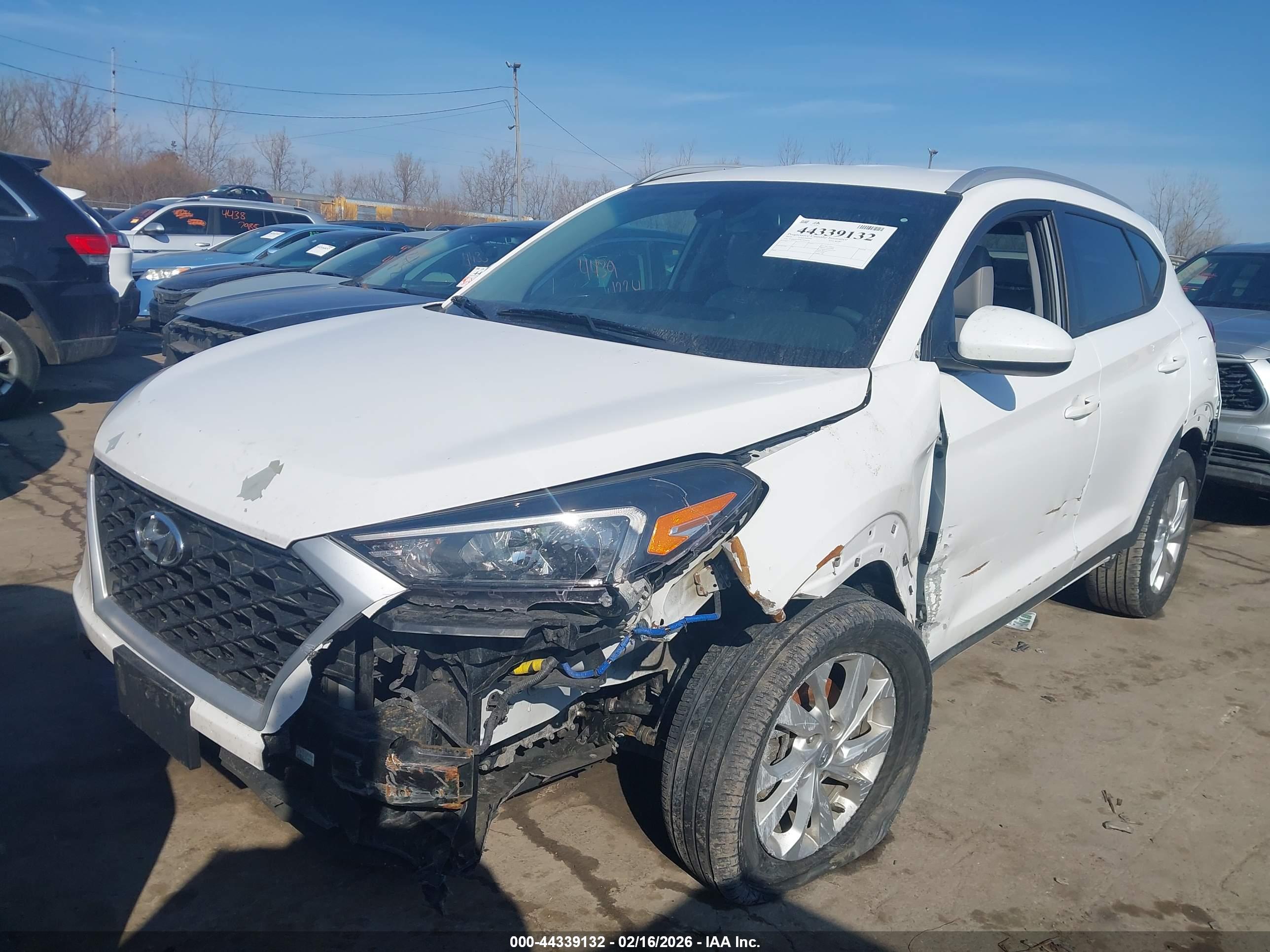 HYUNDAI TUCSON image 2
