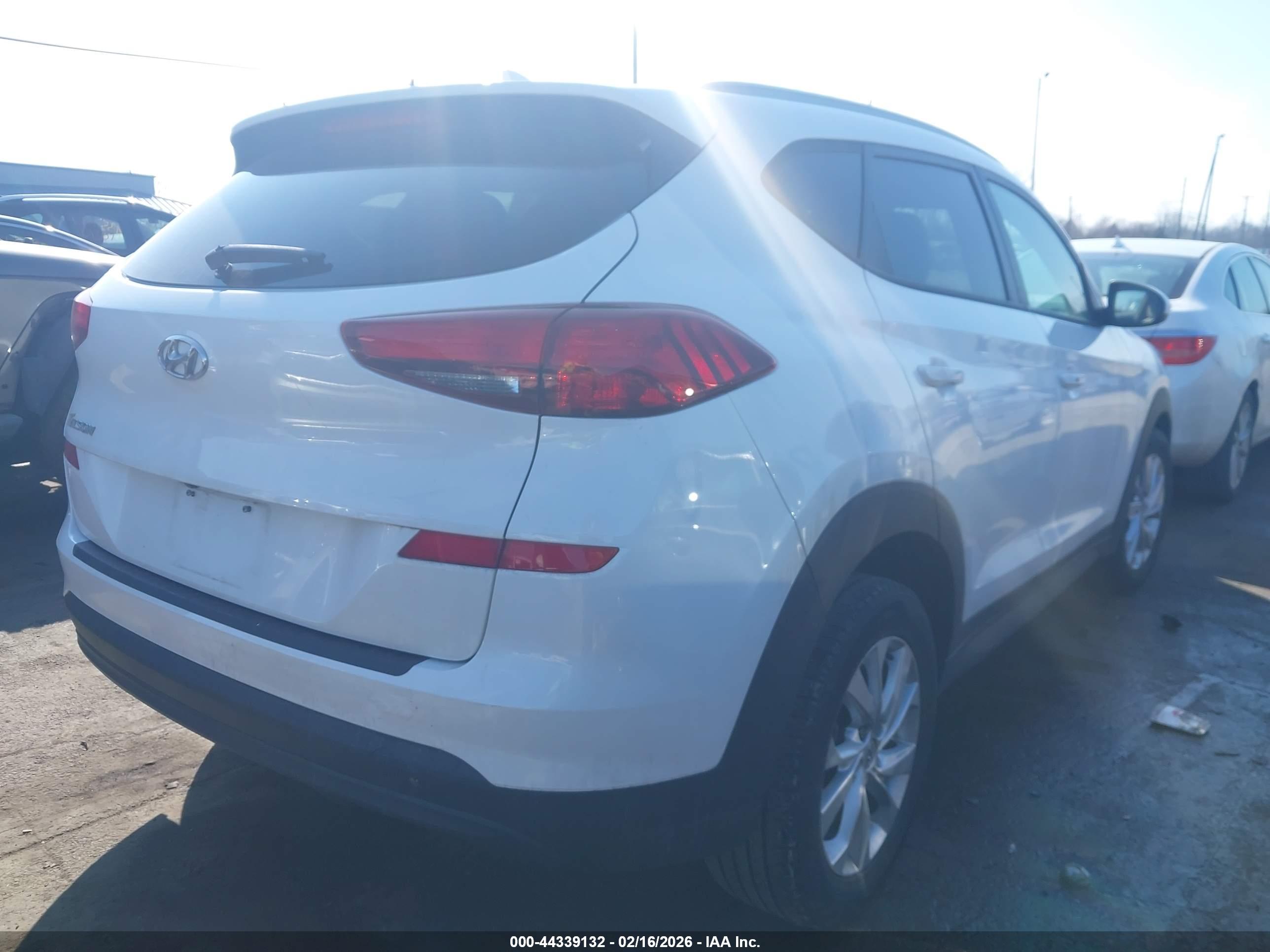 HYUNDAI TUCSON image 4