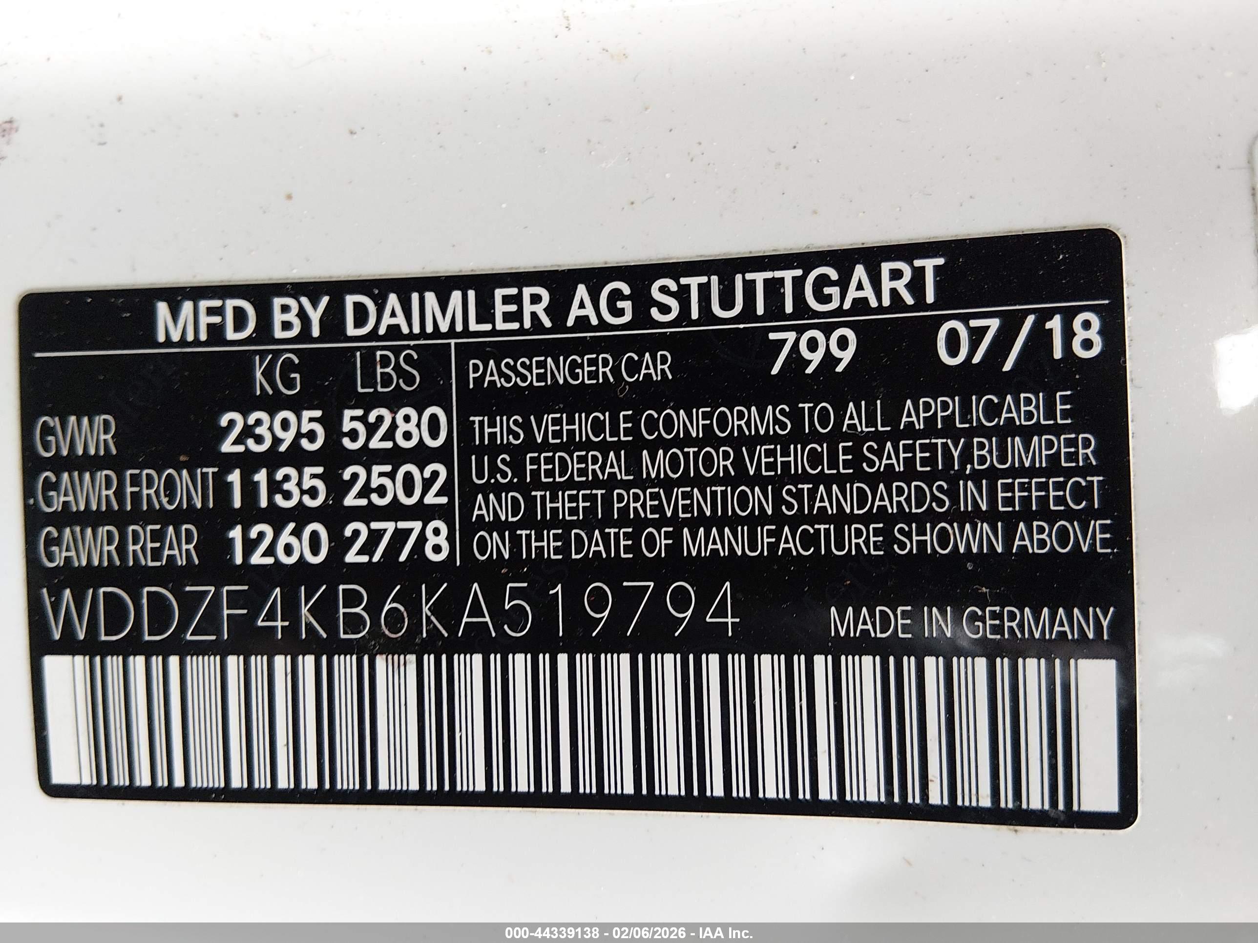 MERCEDES-BENZ E image 9