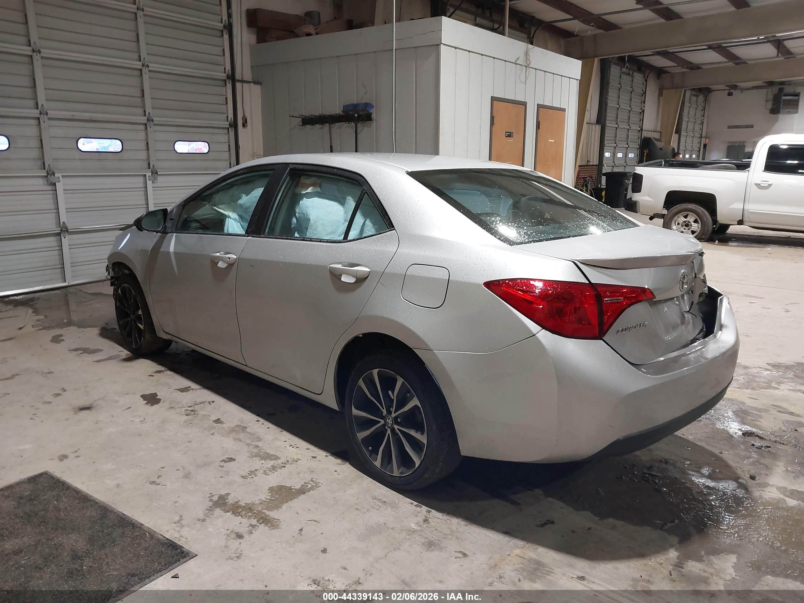 TOYOTA COROLLA image 3