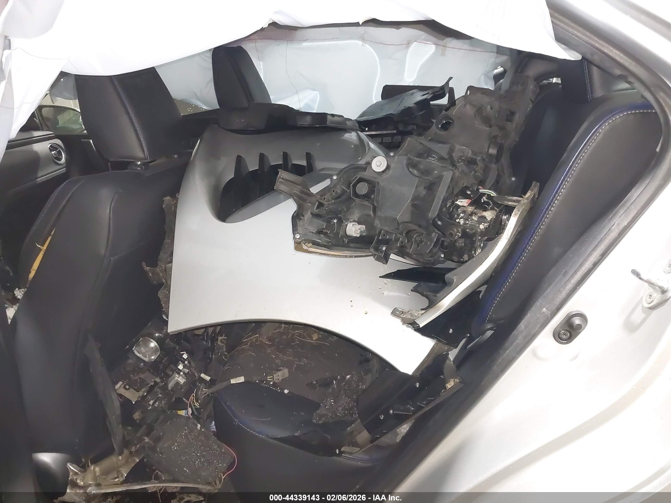TOYOTA COROLLA image 8