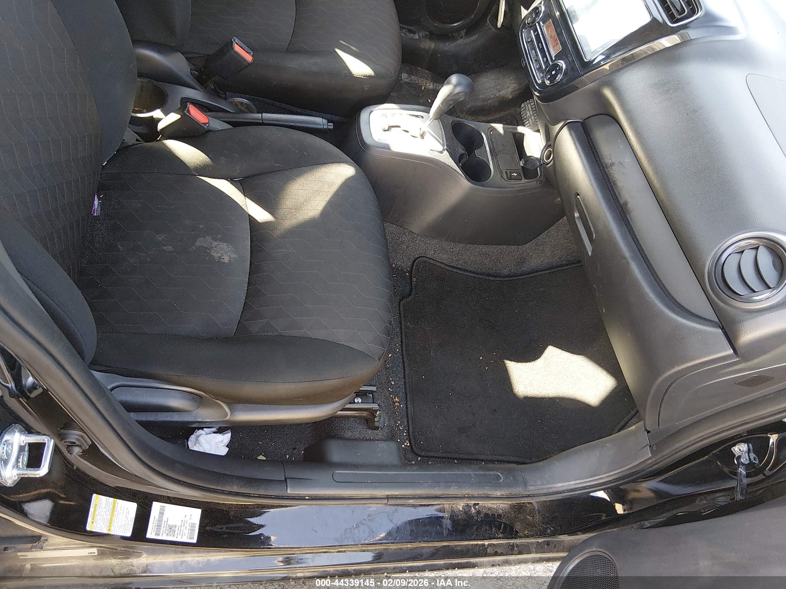 MITSUBISHI MIRAGE image 5
