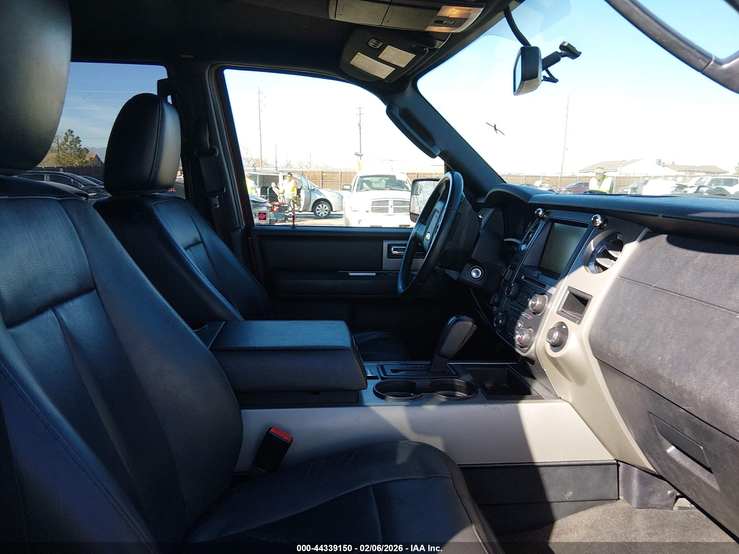 FORD EXPEDITION image 5