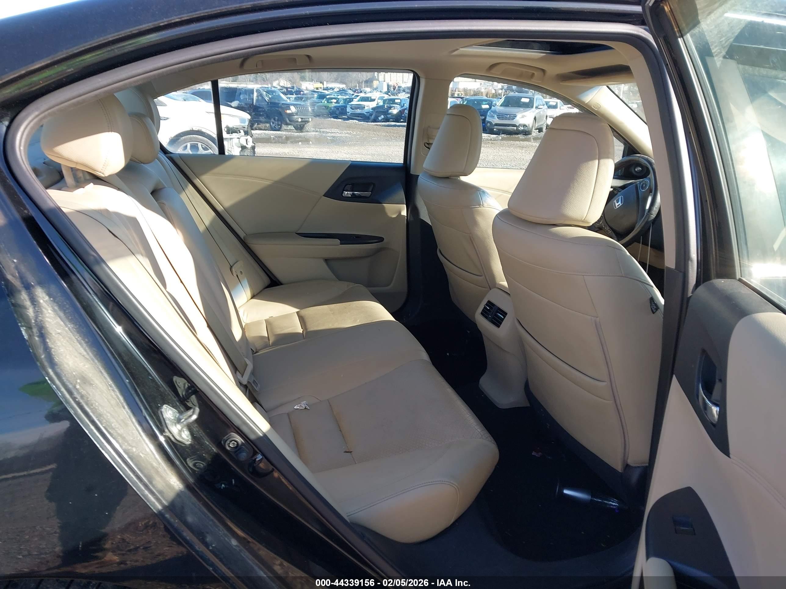 HONDA ACCORD image 8