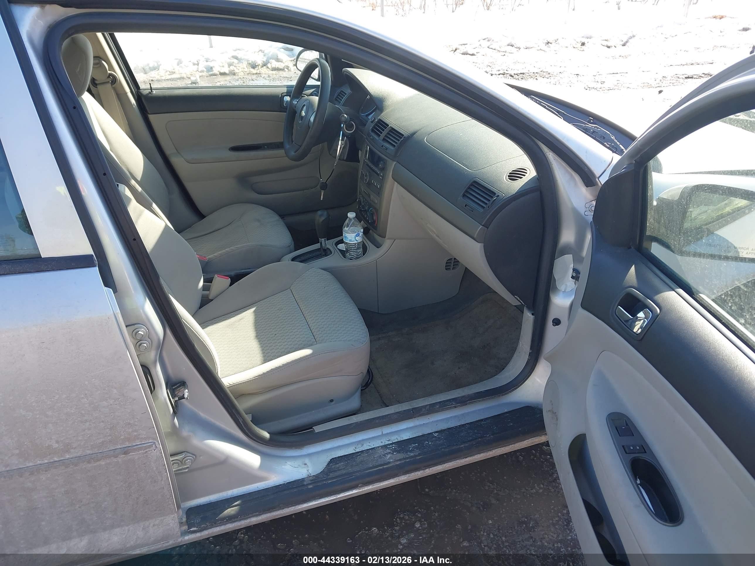 CHEVROLET COBALT image 5