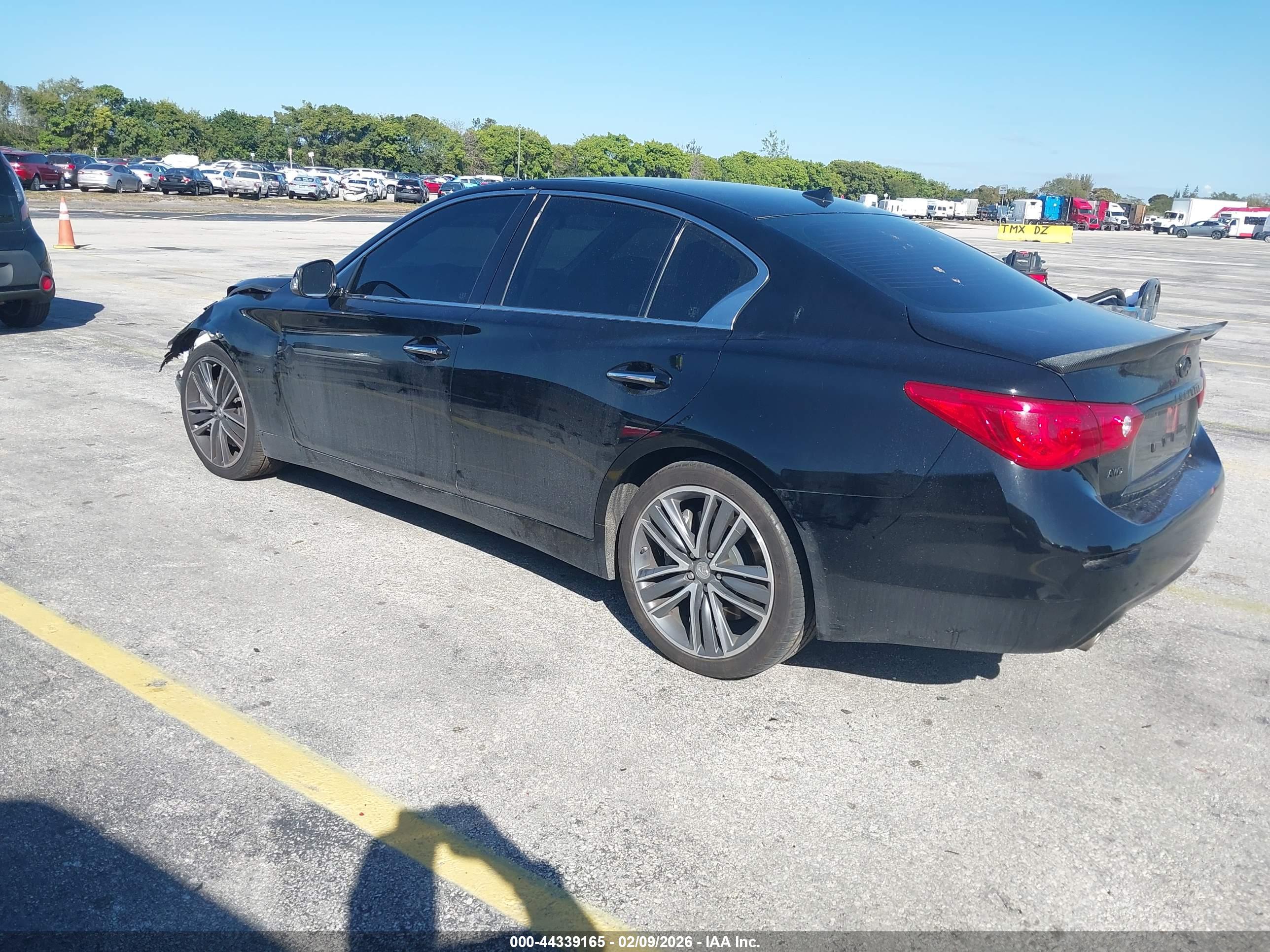INFINITI Q50 image 3