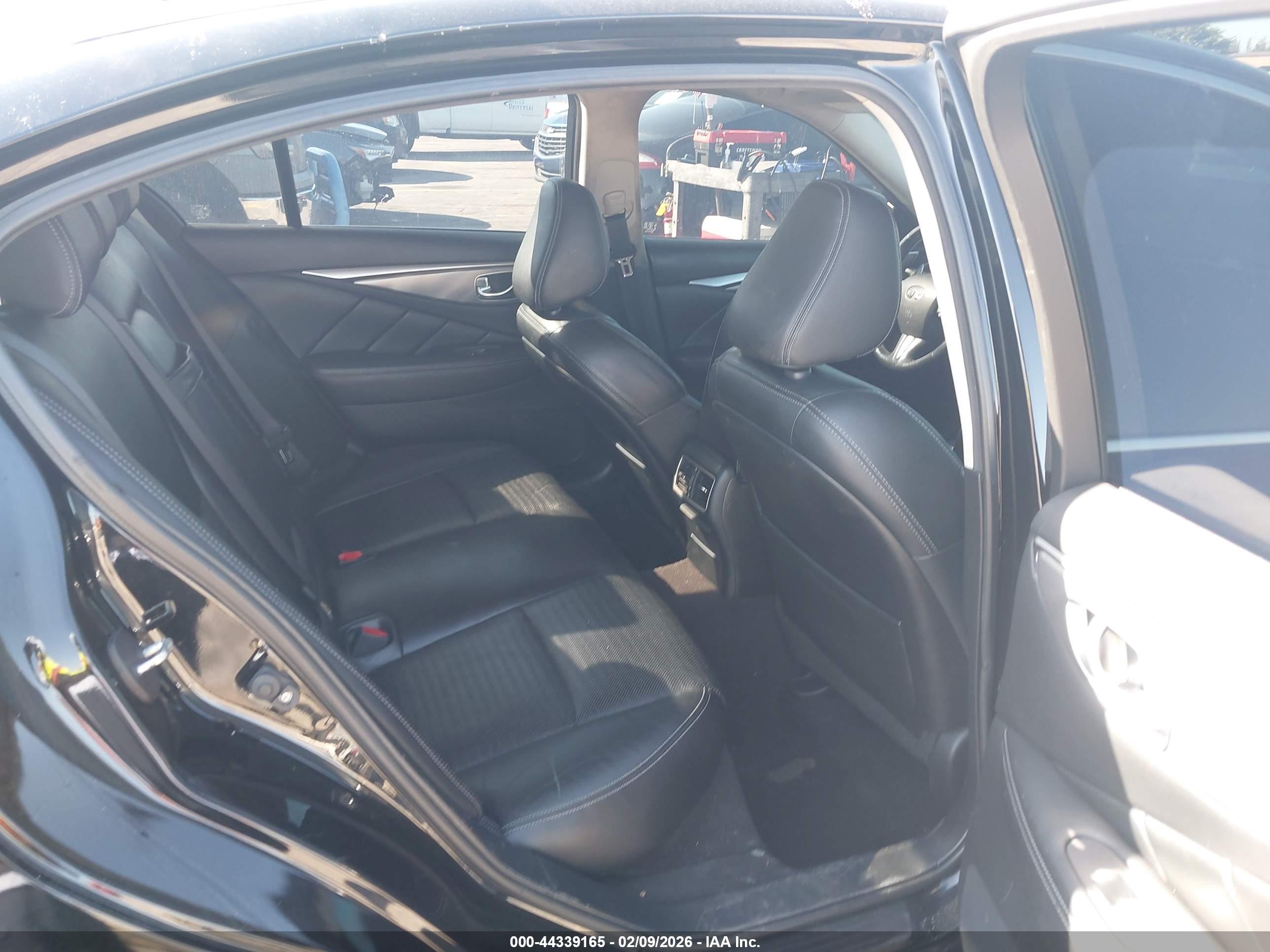 INFINITI Q50 image 8