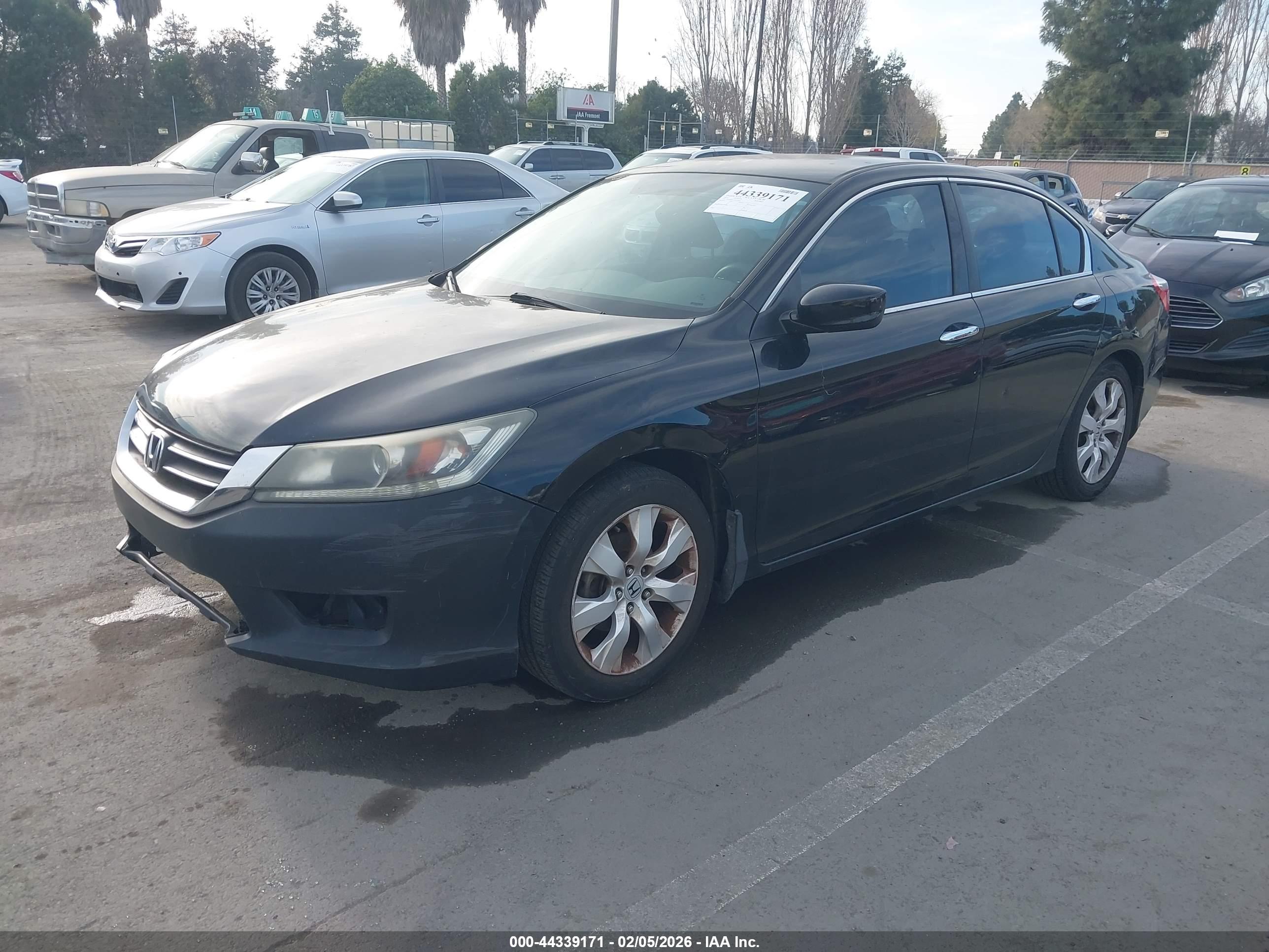 HONDA ACCORD image 2