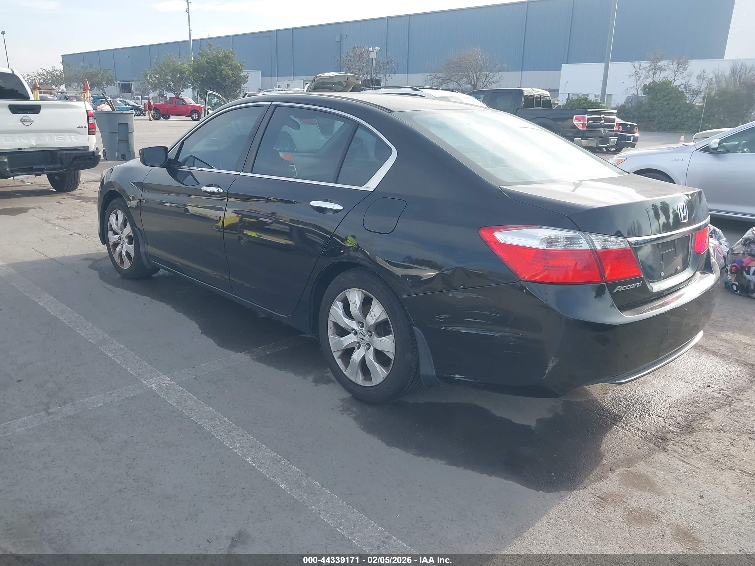 HONDA ACCORD image 3