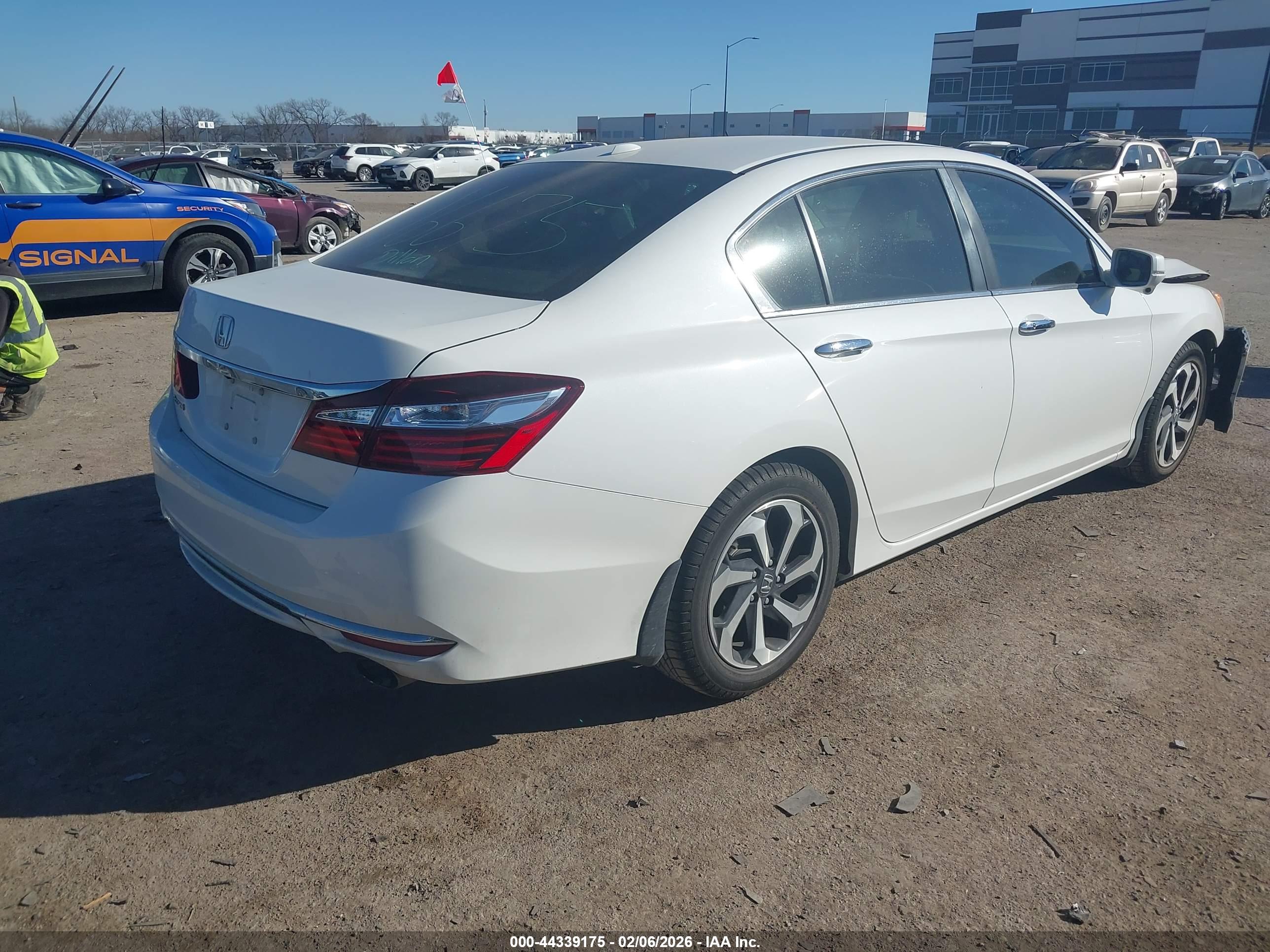 HONDA ACCORD image 4