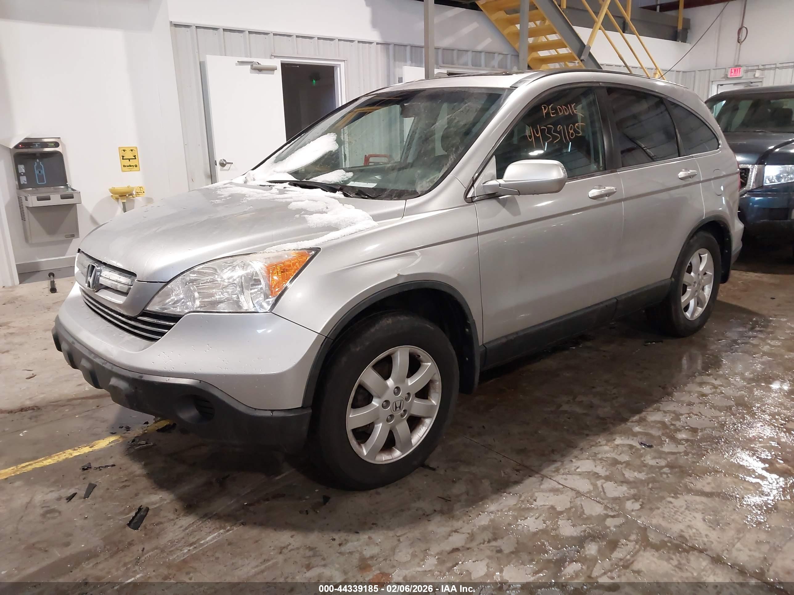 HONDA CR-V image 2